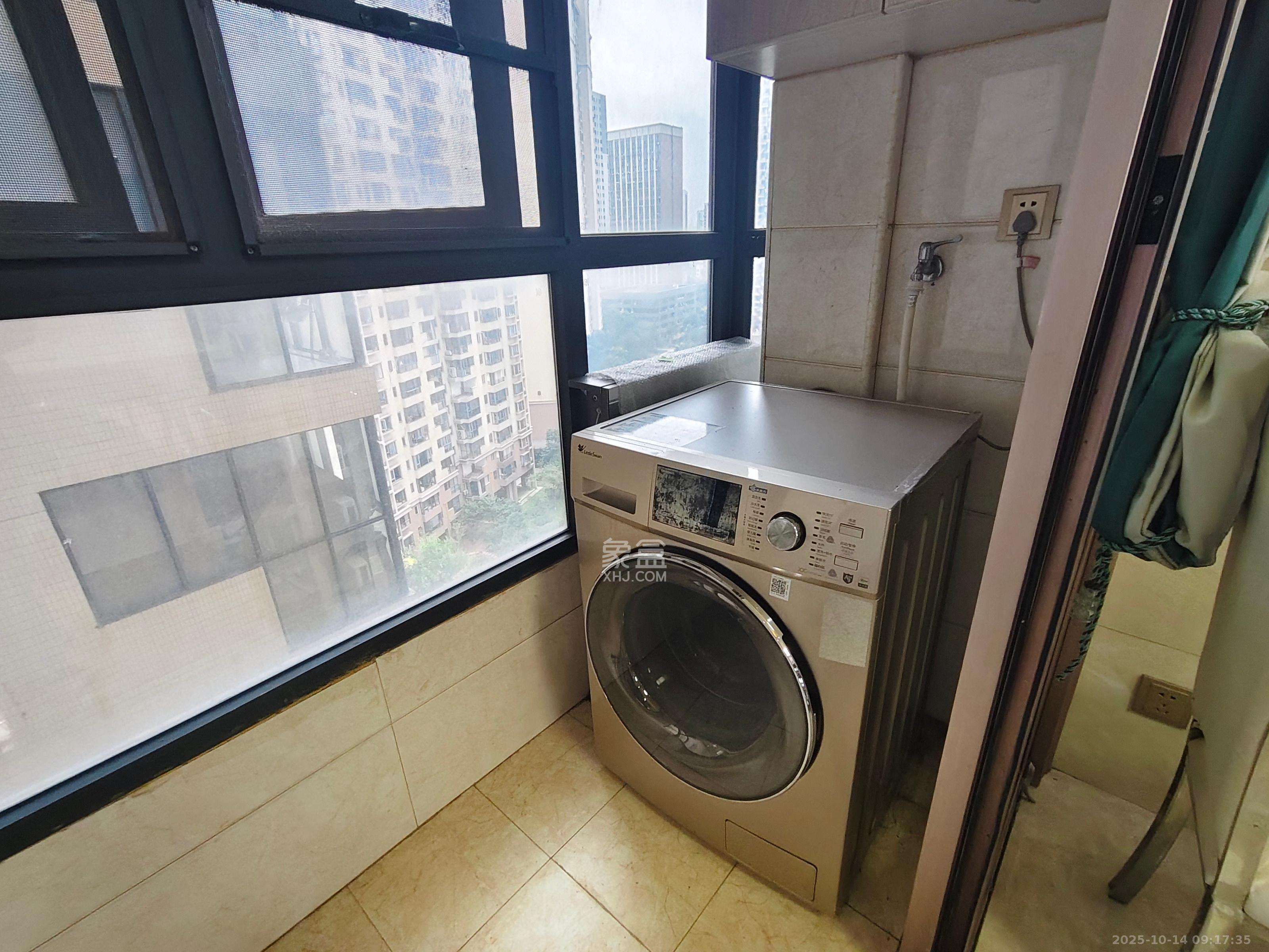 钱隆世家  4室2厅2卫    2800.0元/月室内图