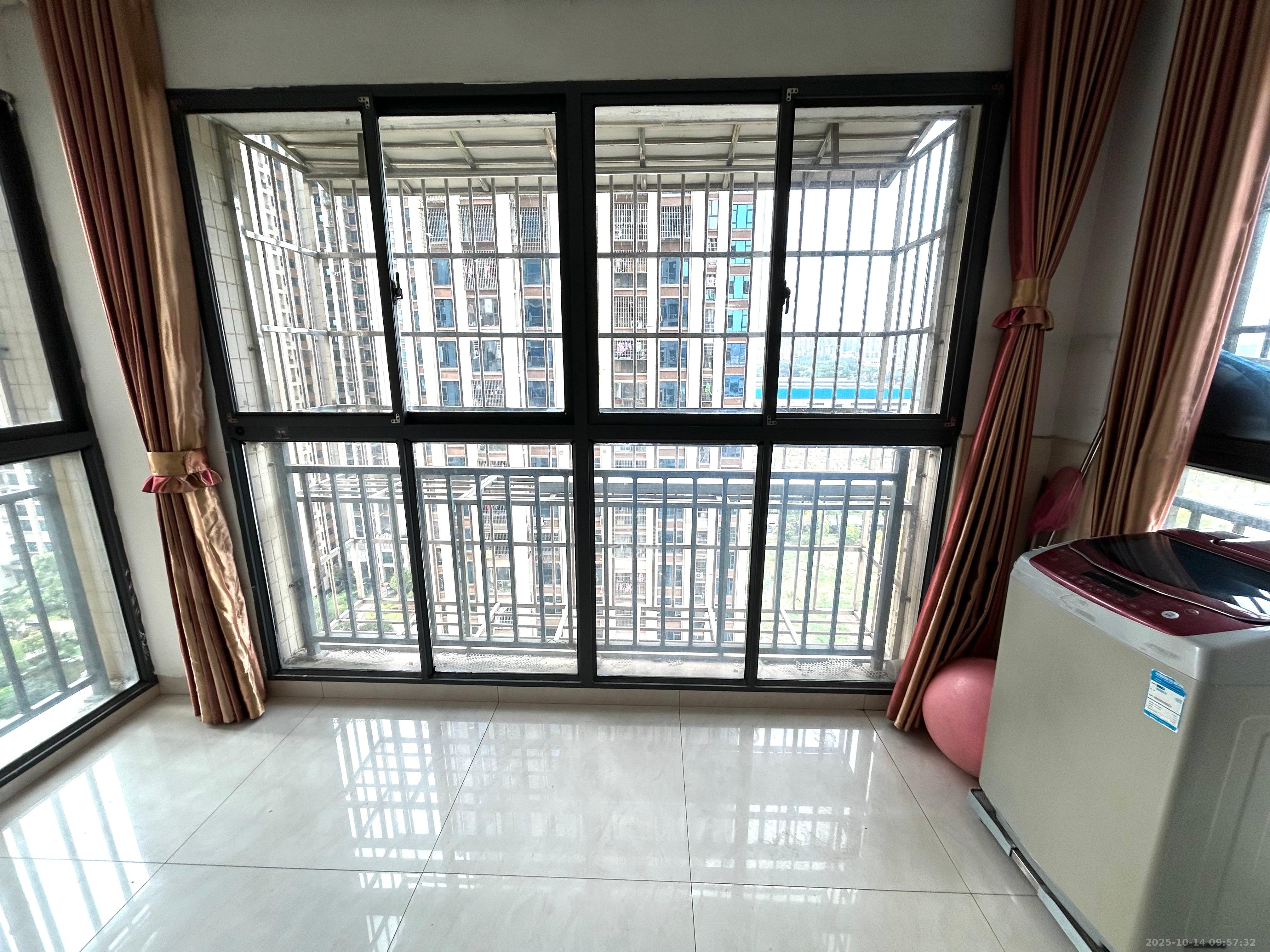 天元涉外景园B区 3室2厅1卫 2700.0元/月 天元涉外景园B区 3室2厅1卫 2700.0元/月室内图