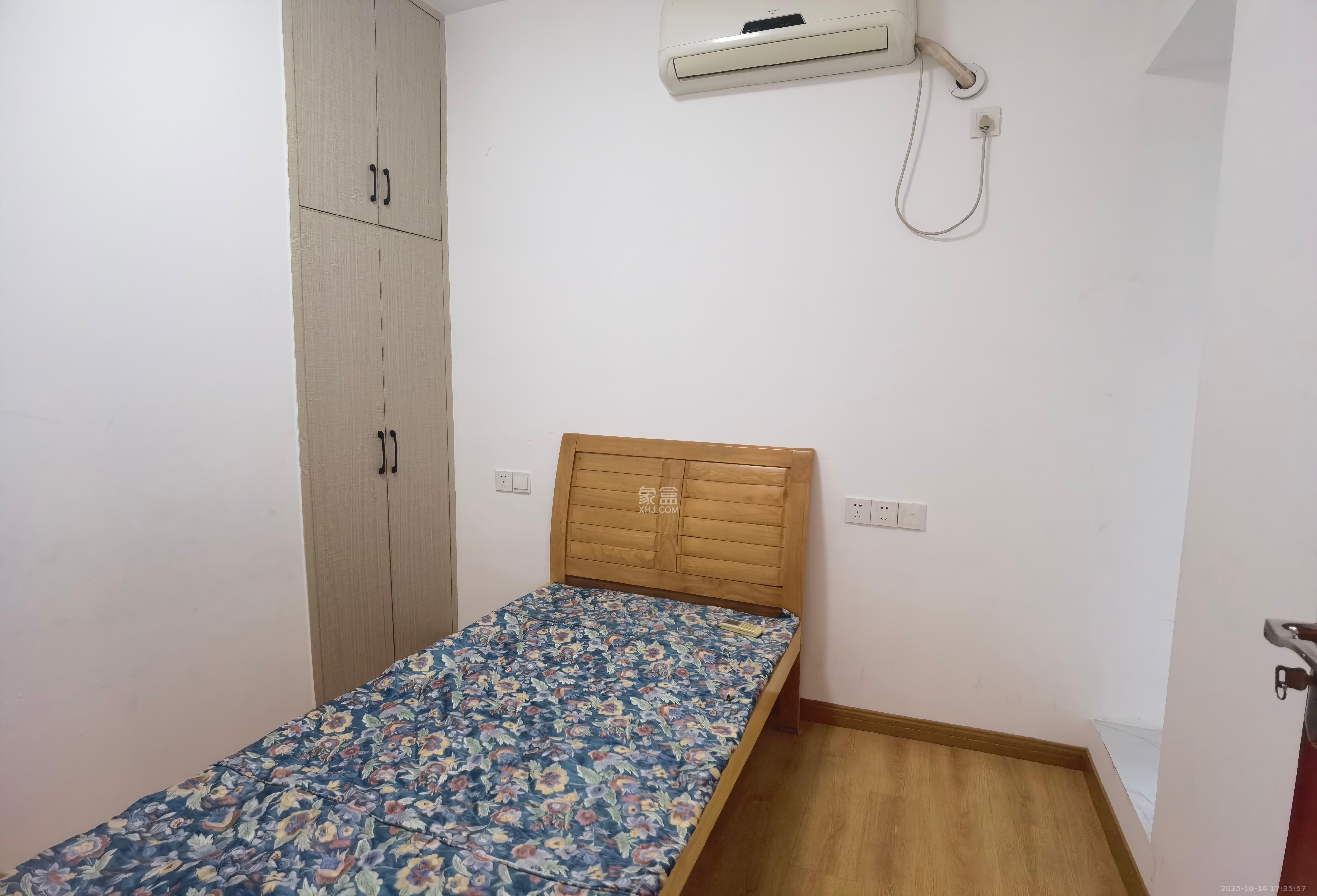 奥莱名邸  2室2厅2卫    1400.0元/月室内图