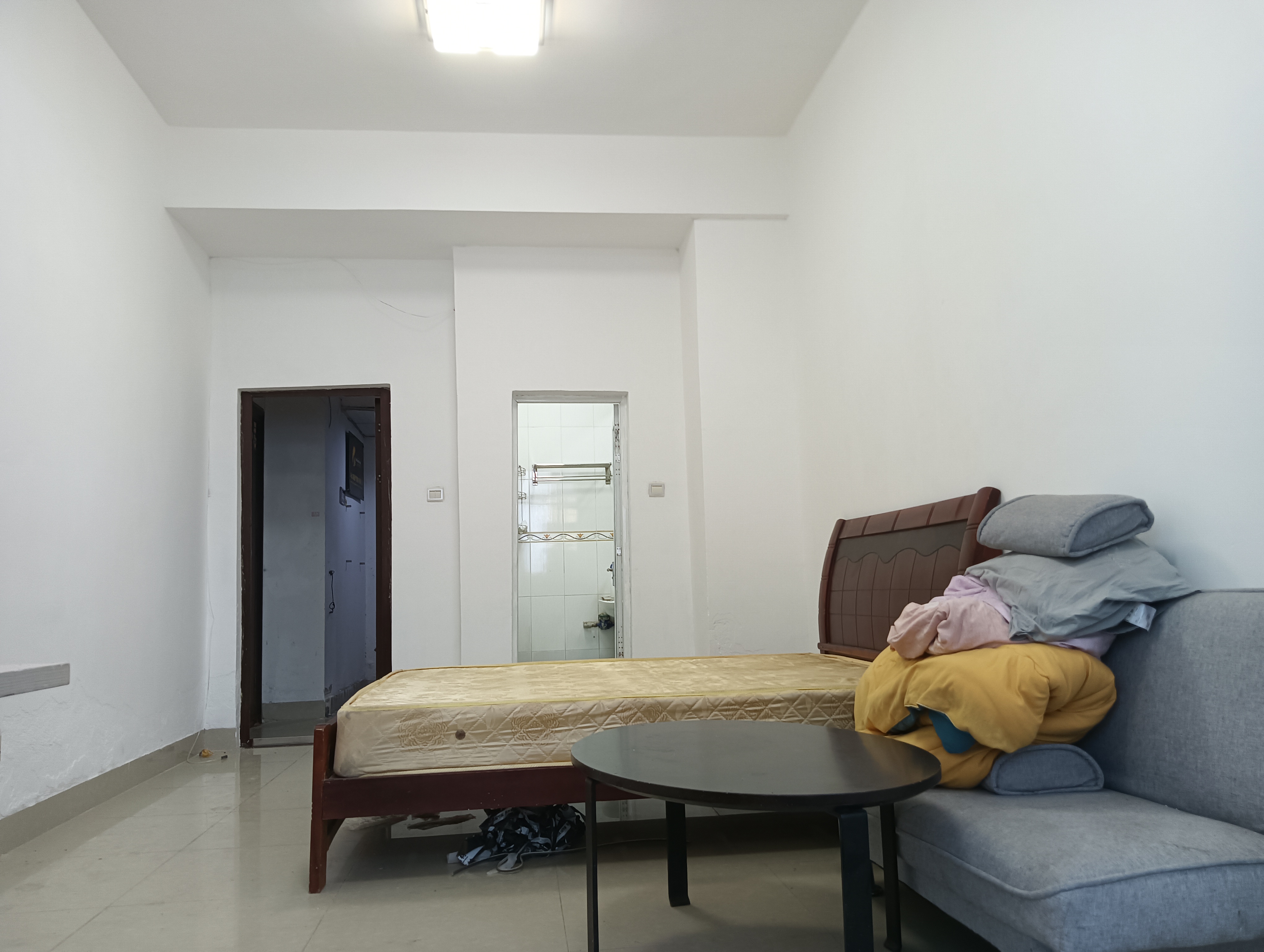 海外大厦  1室0厅1卫    1000.0元/月室内图