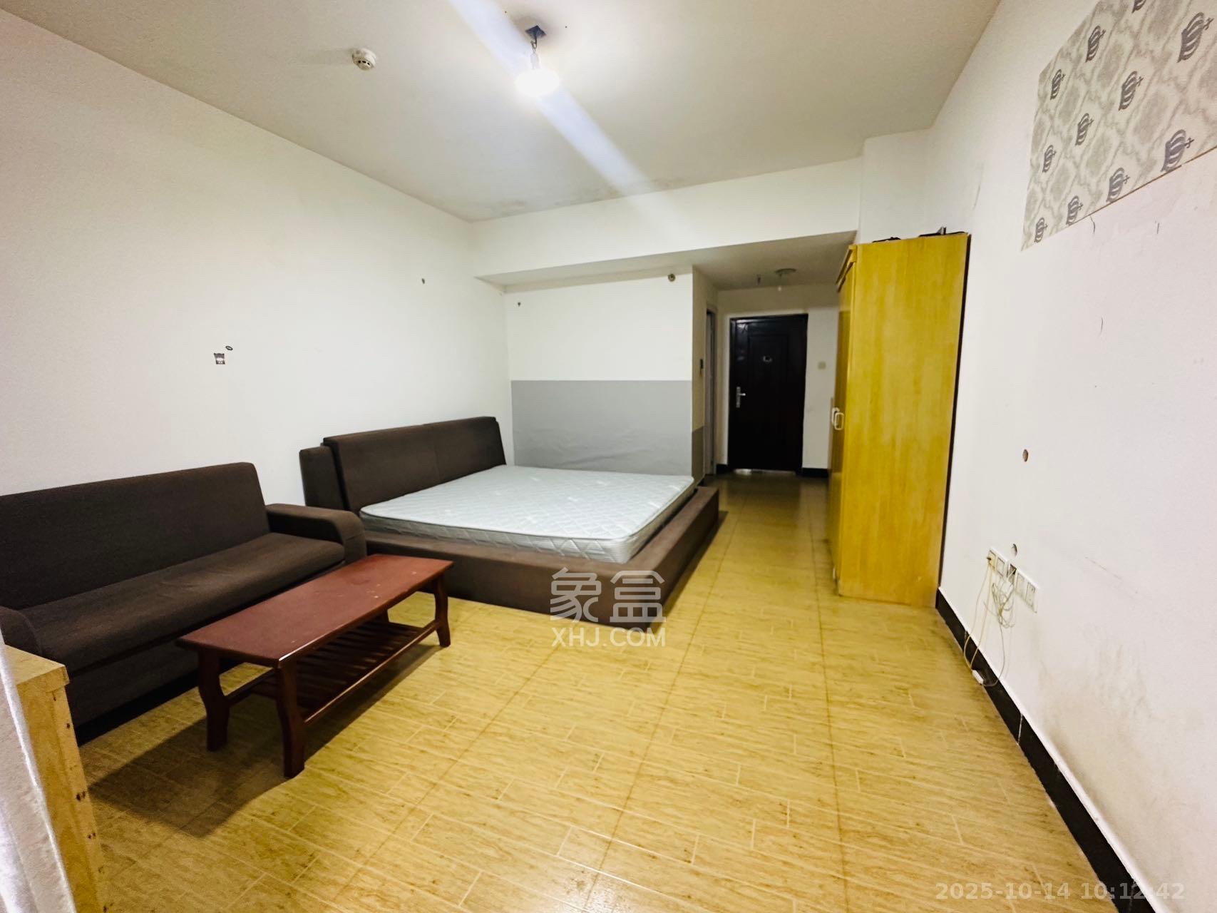 汇达国际公馆(汇达大厦)  1室1厅1卫    1400.0元/月 汇达国际公馆(汇达大厦)  1室1厅1卫    1400.0元/月室内图