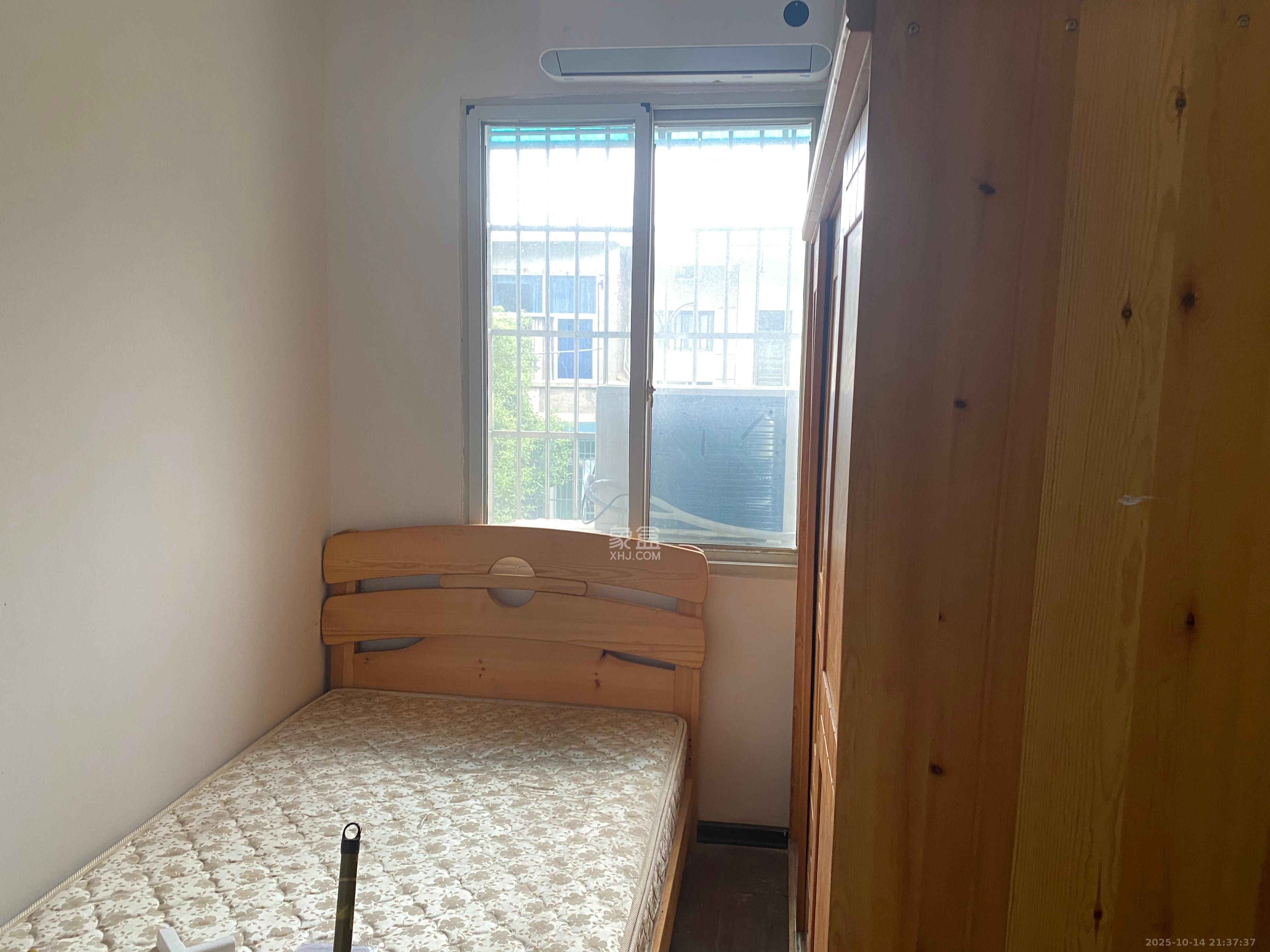 茶园坡社区(原王家冲社区)  2室1厅1卫    1300.0元/月 茶园坡社区(原王家冲社区)  2室1厅1卫    1300.0元/月室内图