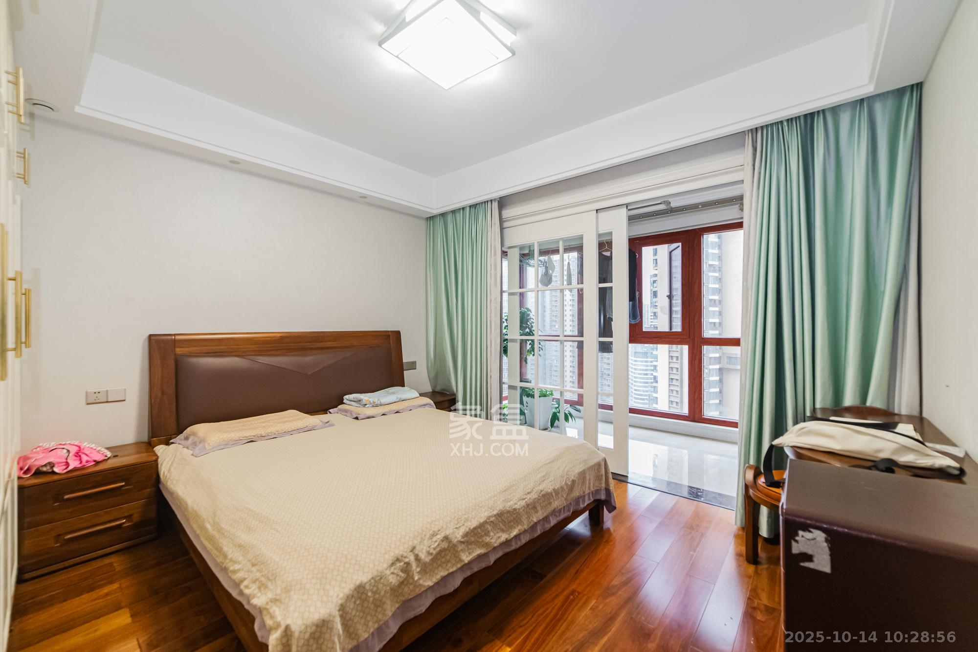 北辰三角洲C2区 3室2厅2卫 268.0万 北辰三角洲C2区 3室2厅2卫 268.0万卧室