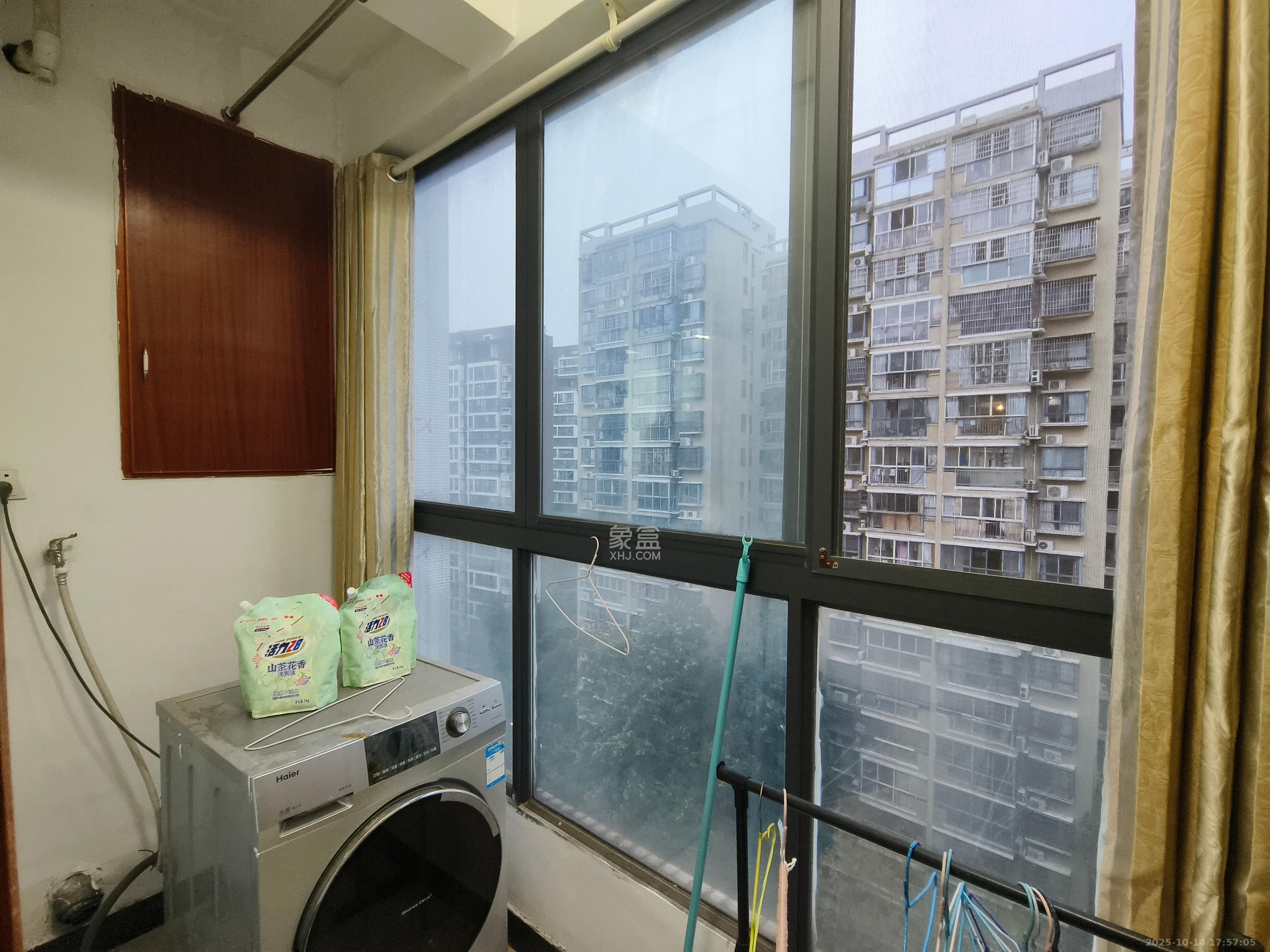 满庭芳小区  1室1厅1卫    1500.0元/月室内图