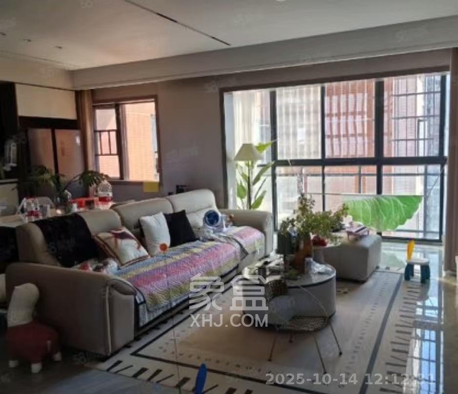 盛地尊域  4室2厅2卫    2500.0元/月 盛地尊域  4室2厅2卫    2500.0元/月室内图