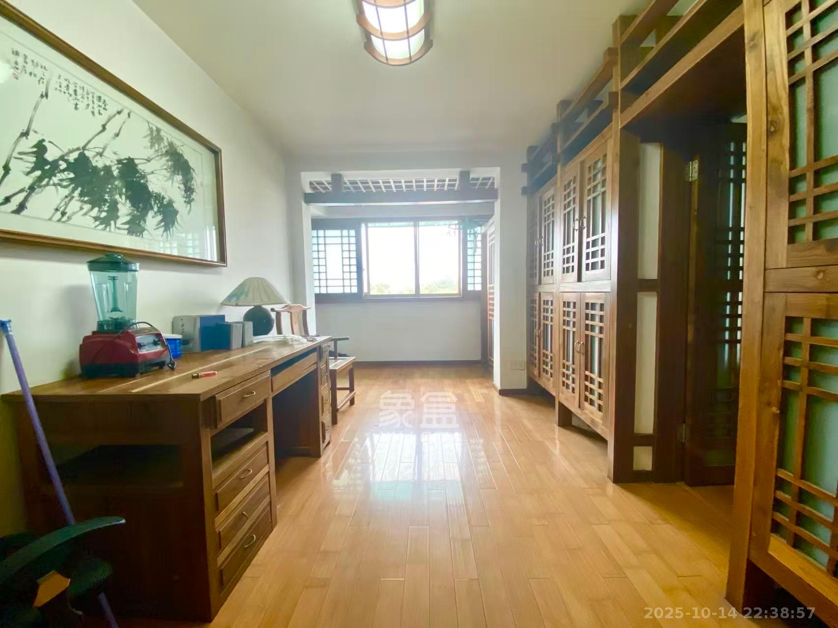 雅雀湖小区  3室2厅2卫    2200.0元/月 雅雀湖小区  3室2厅2卫    2200.0元/月室内图