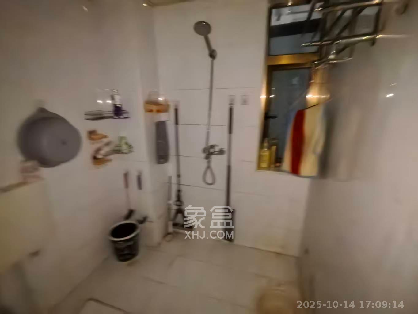 江山帝景哈佛  2室2厅1卫    1600.0元/月 江山帝景哈佛  2室2厅1卫    1600.0元/月室内图