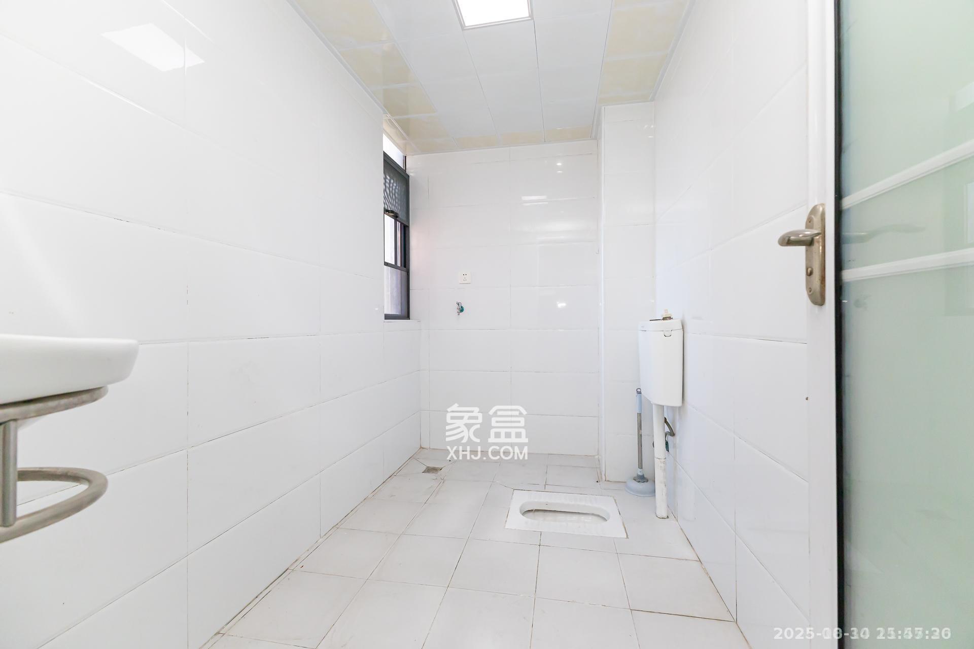 珠江东方明珠(新地东方明珠)三期  4室2厅2卫    1500.0元/月 珠江东方明珠(新地东方明珠)三期  4室2厅2卫    1500.0元/月室内图