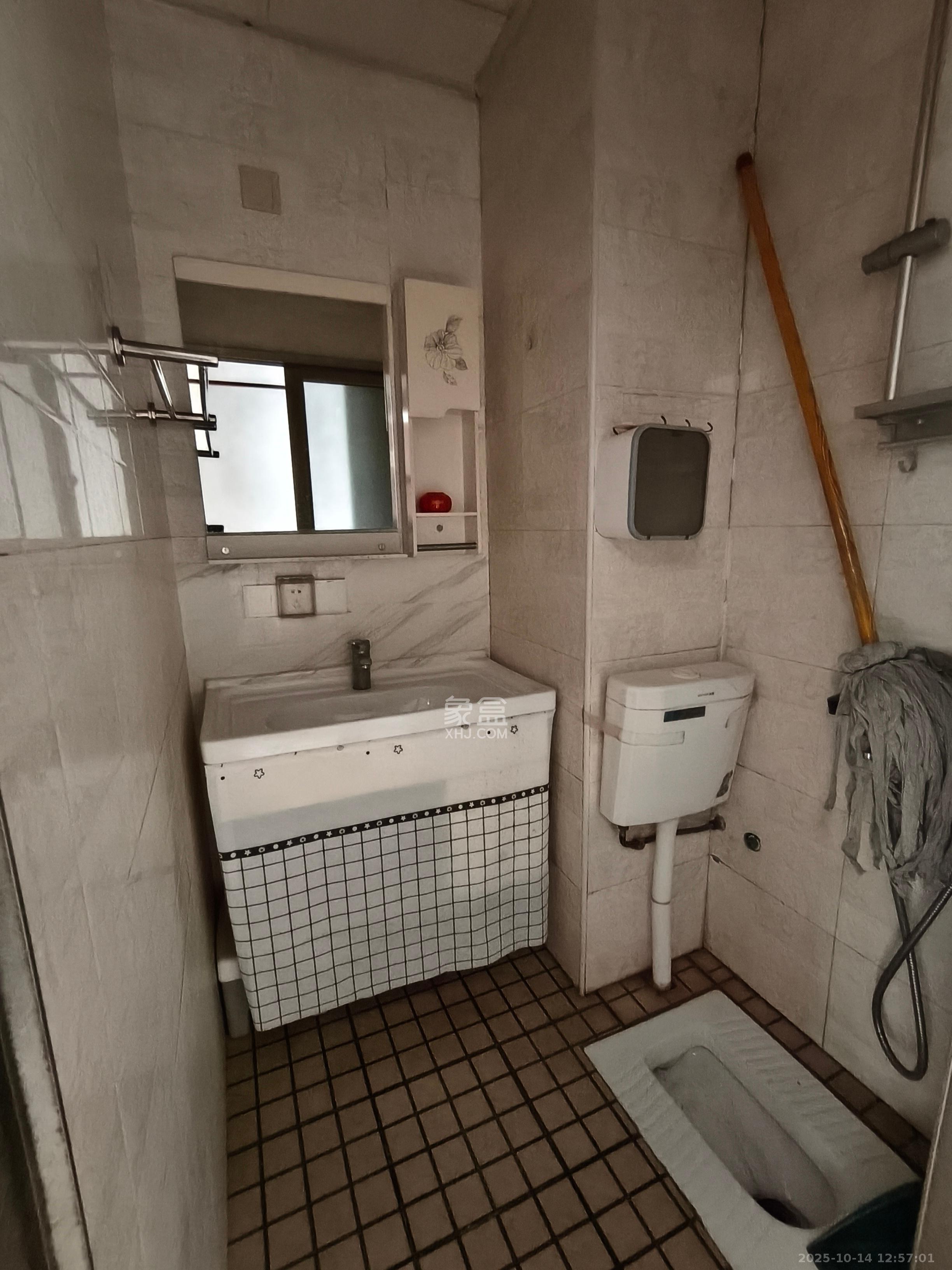 联美品格  2室1厅1卫    1400.0元/月室内图