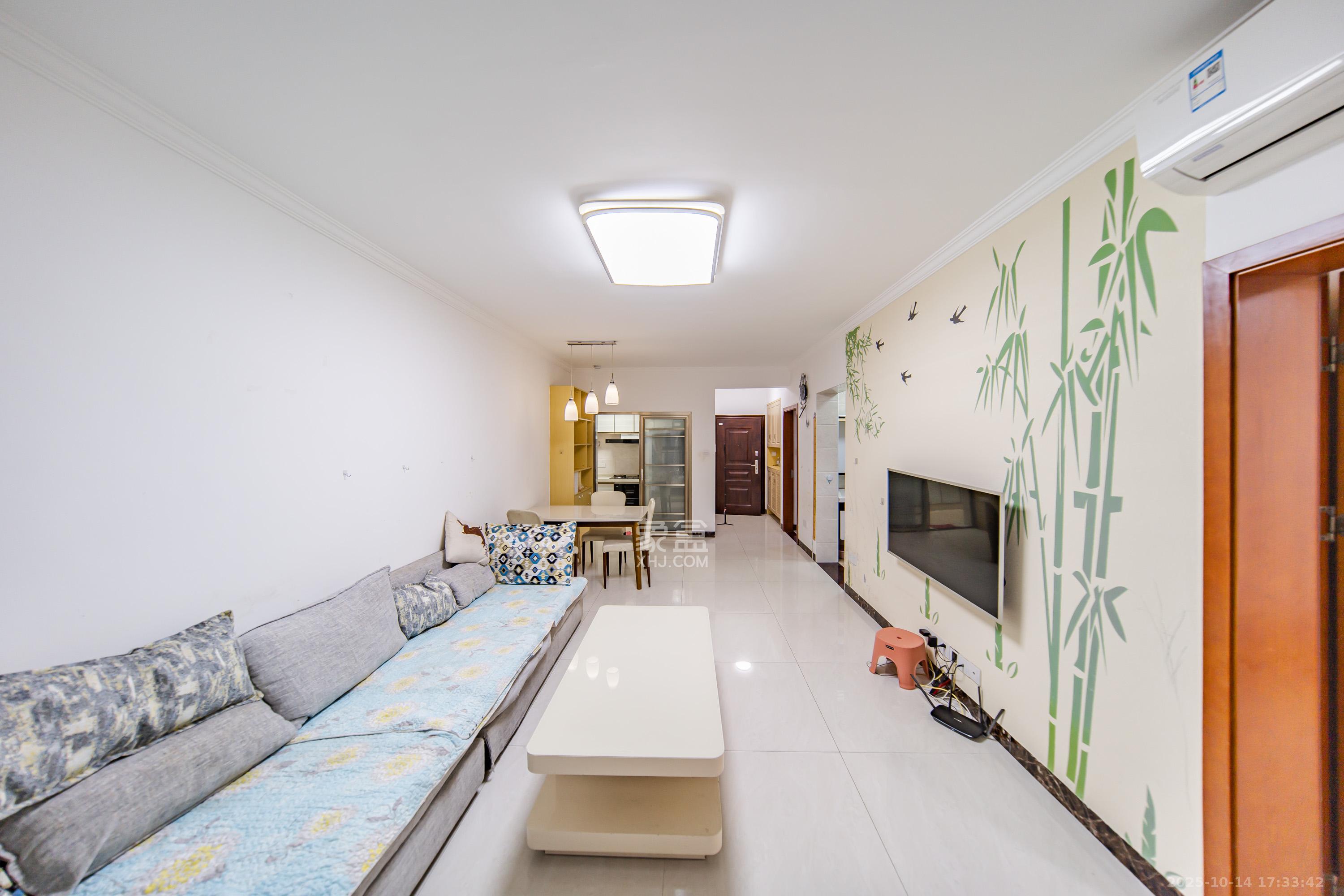 湘熙水郡(观澜海赋家园)  3室2厅2卫    96.0万 湘熙水郡(观澜海赋家园)  3室2厅2卫    96.0万客厅