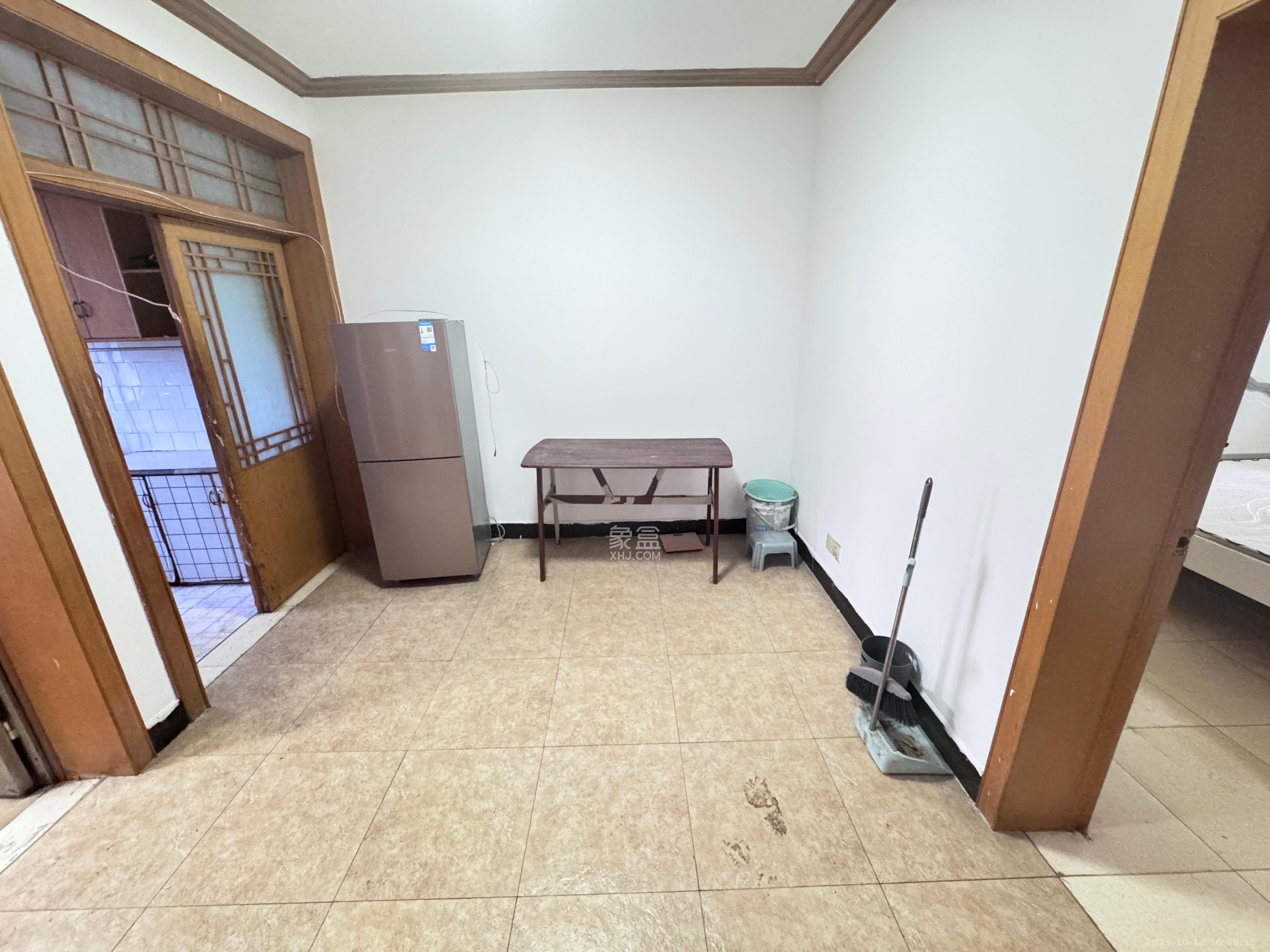 金蕾大厦  2室2厅1卫    1200.0元/月室内图