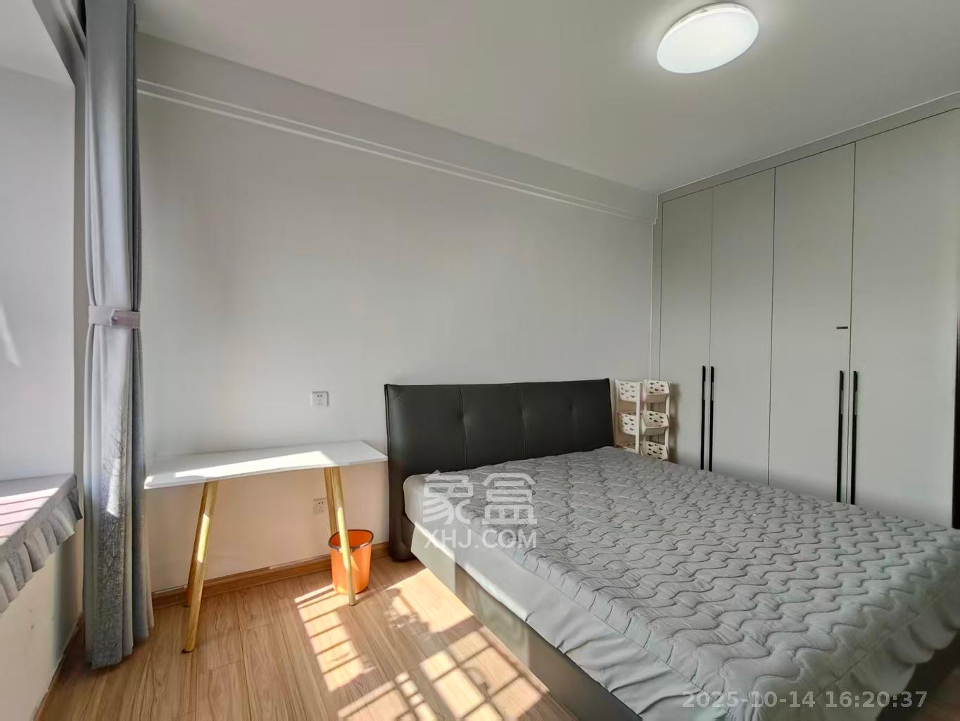 金恒银杉里 3室2厅2卫 3400.0元/月 金恒银杉里 3室2厅2卫 3400.0元/月室内图