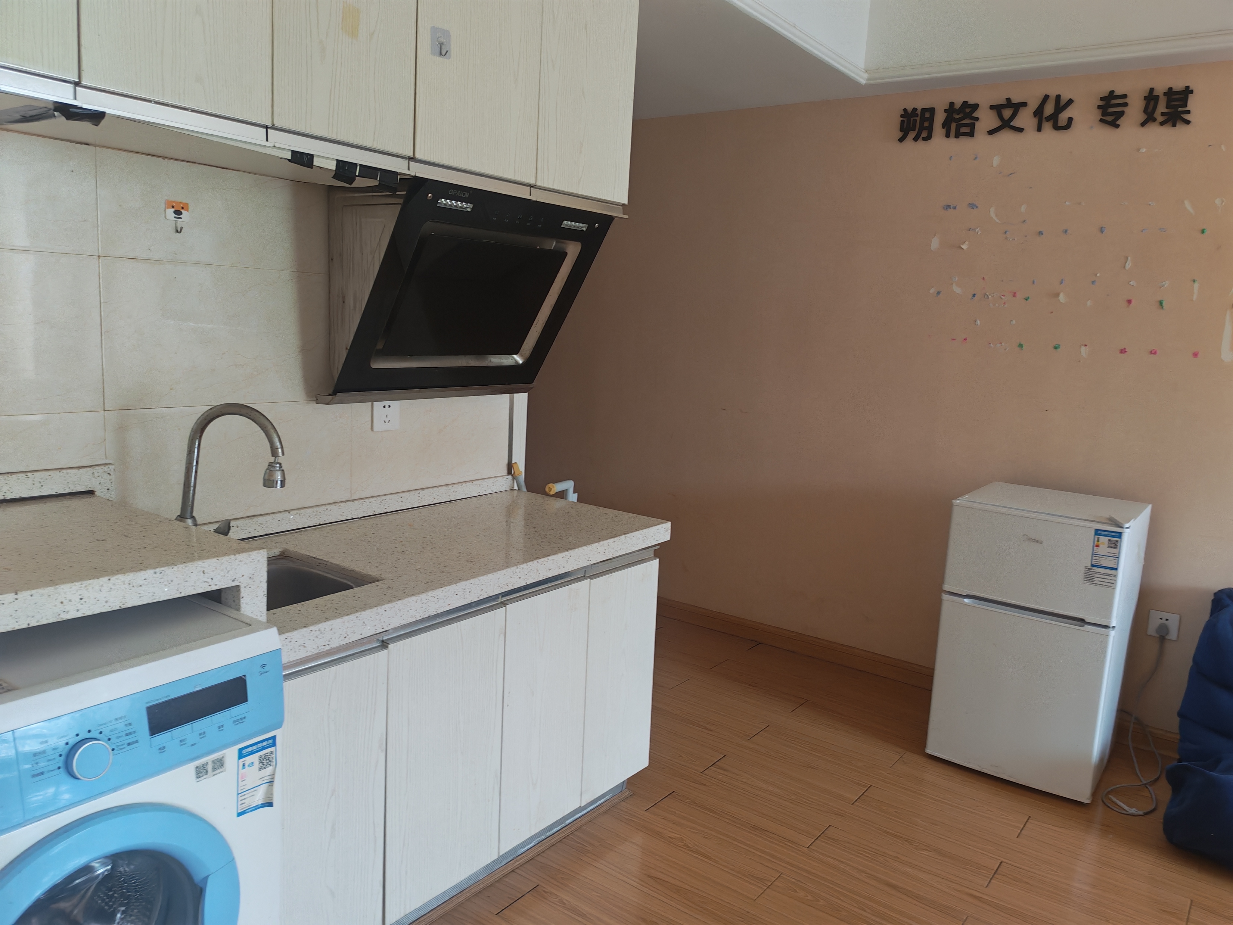 佳源罗马都市  1室1厅1卫    1600.0元/月室内图