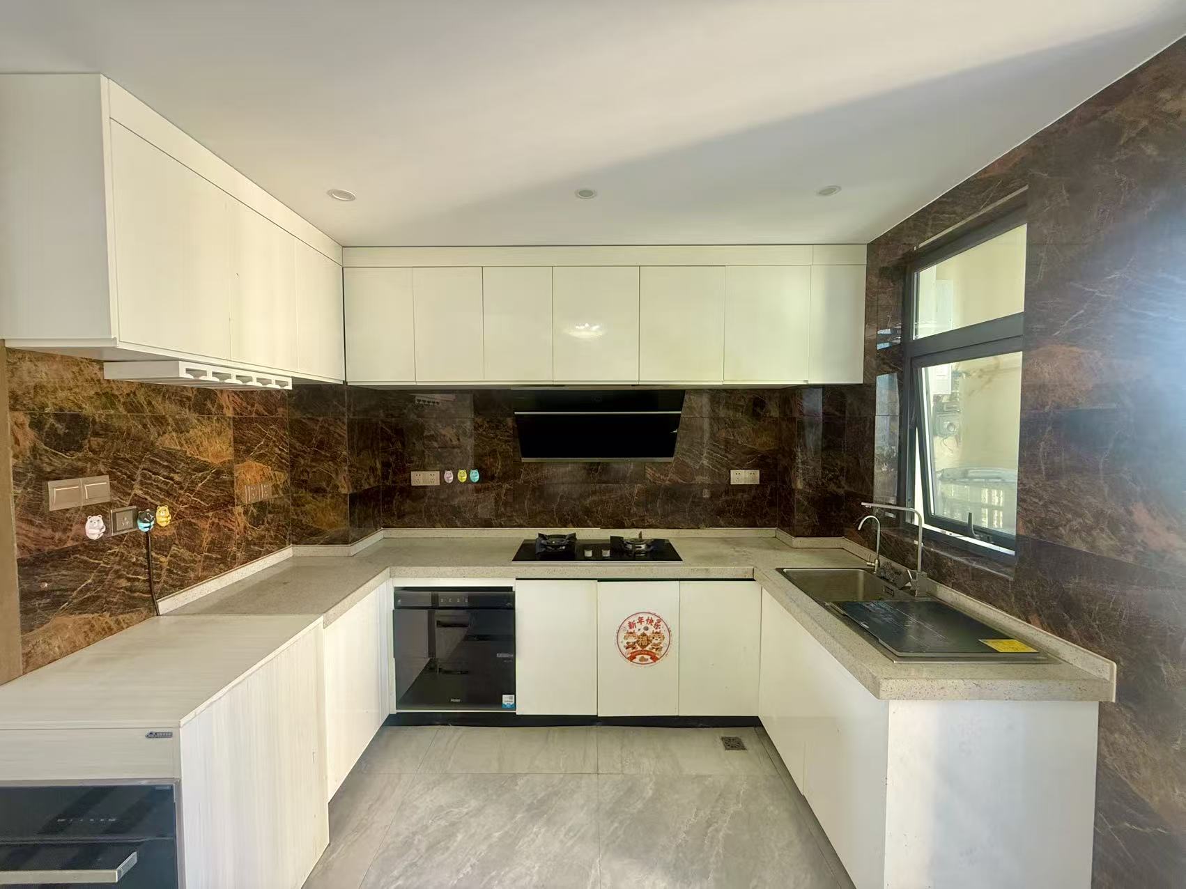 海航豪庭南苑  3室2厅2卫    4500.0元/月室内图