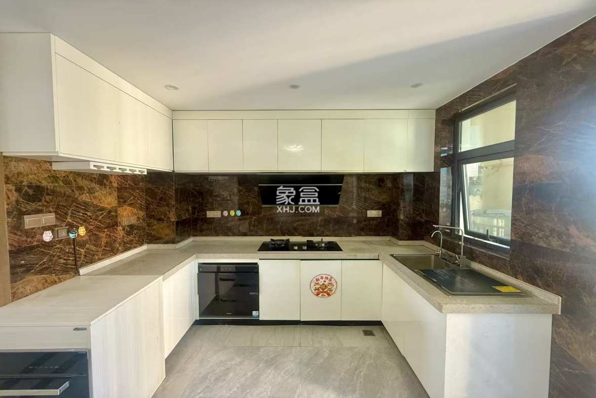 海航豪庭南苑  3室2厅2卫    4500.0元/月 海航豪庭南苑  3室2厅2卫    4500.0元/月室内图