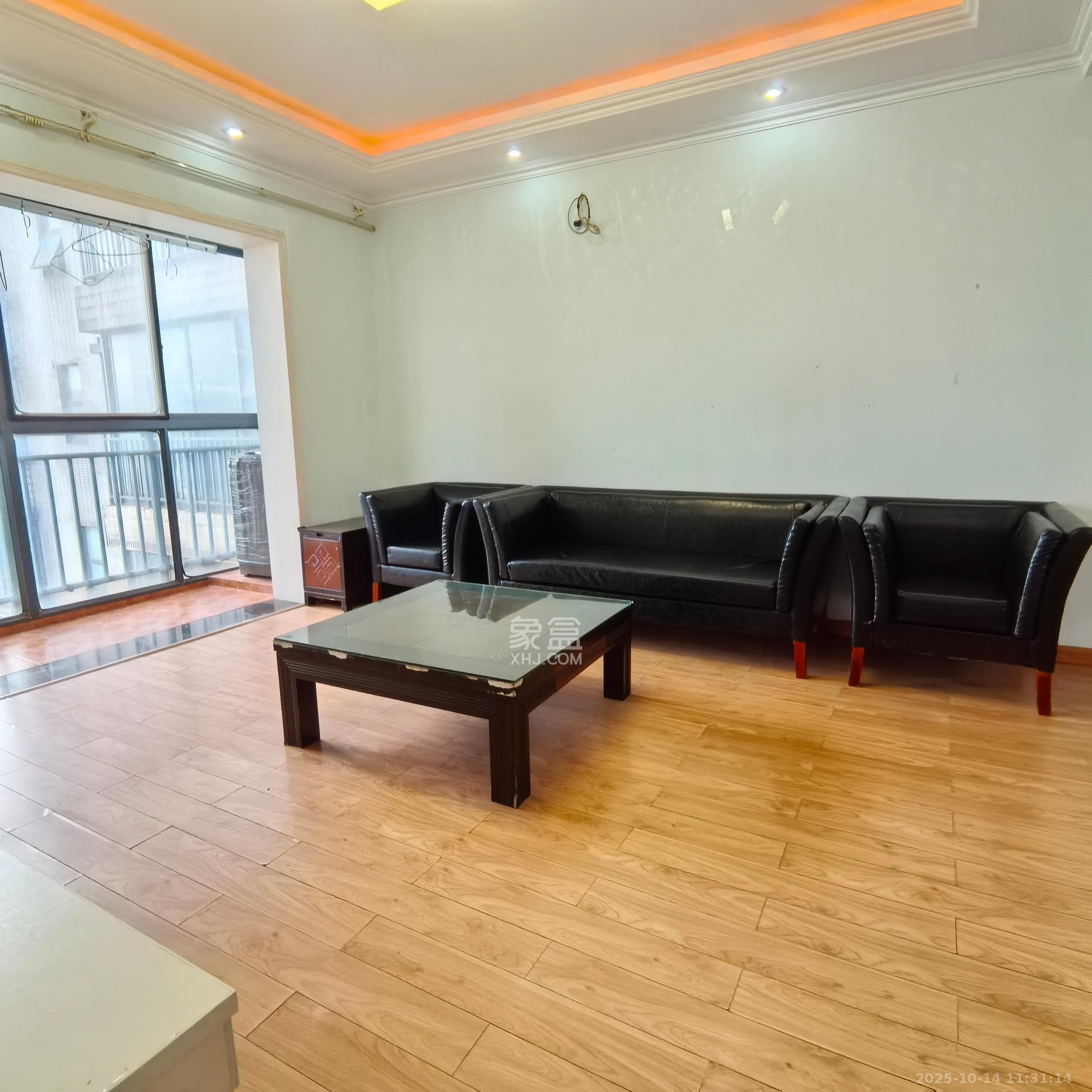 莱茵城 3室2厅2卫 2000.0元/月 莱茵城 3室2厅2卫 2000.0元/月室内图