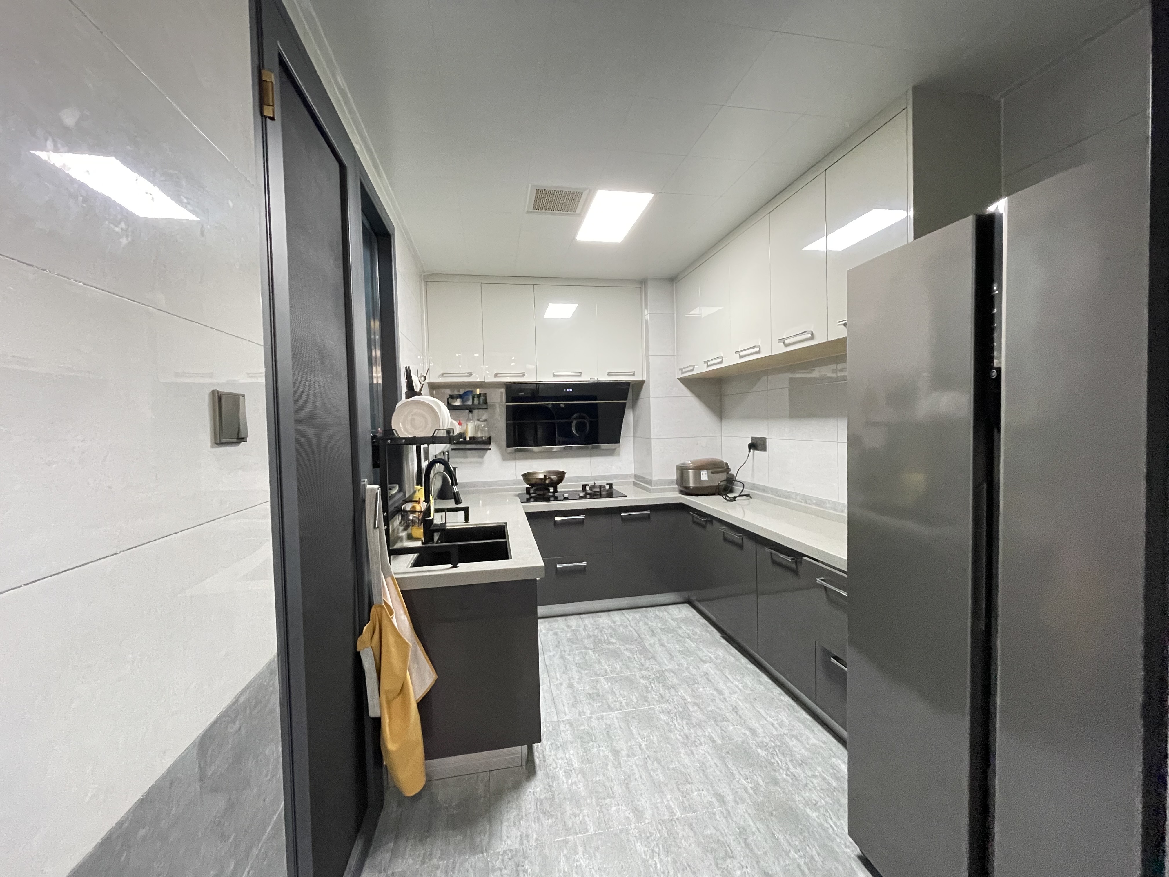 宁邦中心（文华里）  3室2厅2卫    76.8万客厅