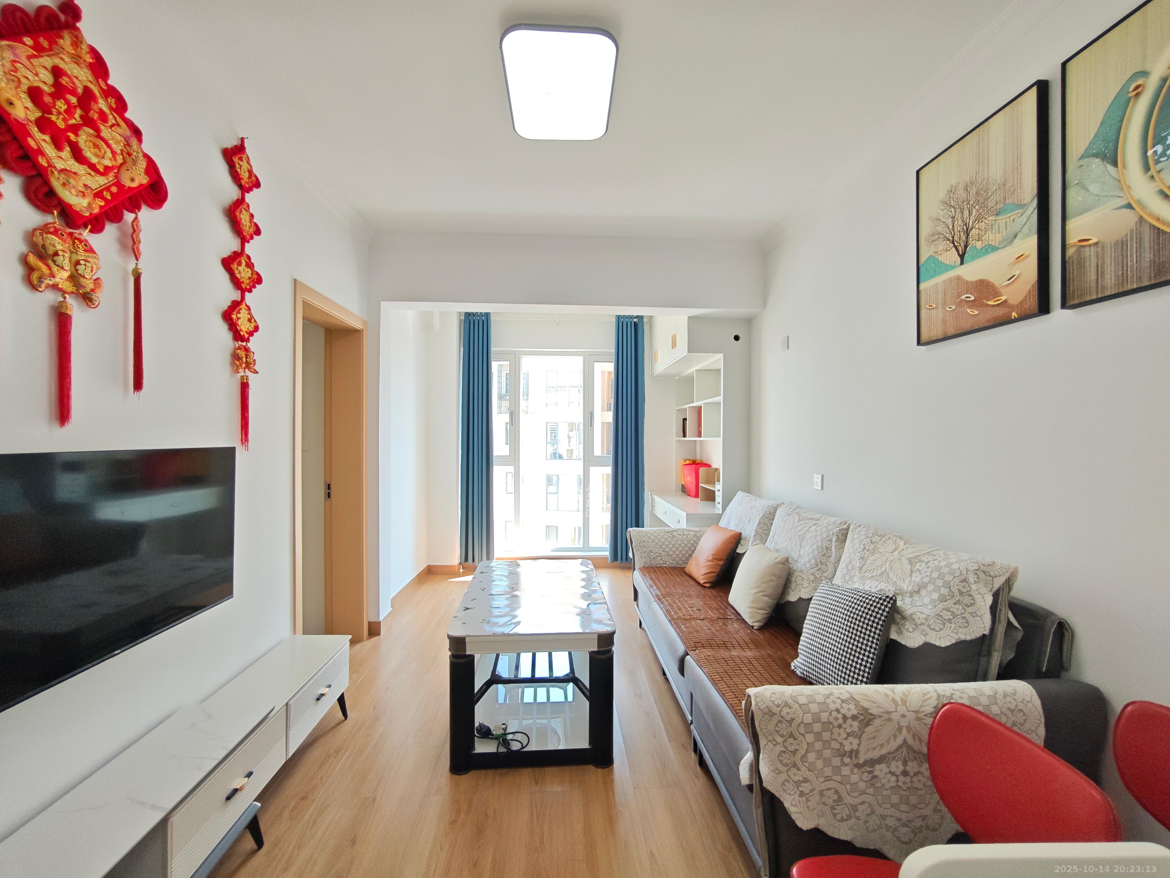 蔷薇国际  2室2厅1卫    1800.0元/月