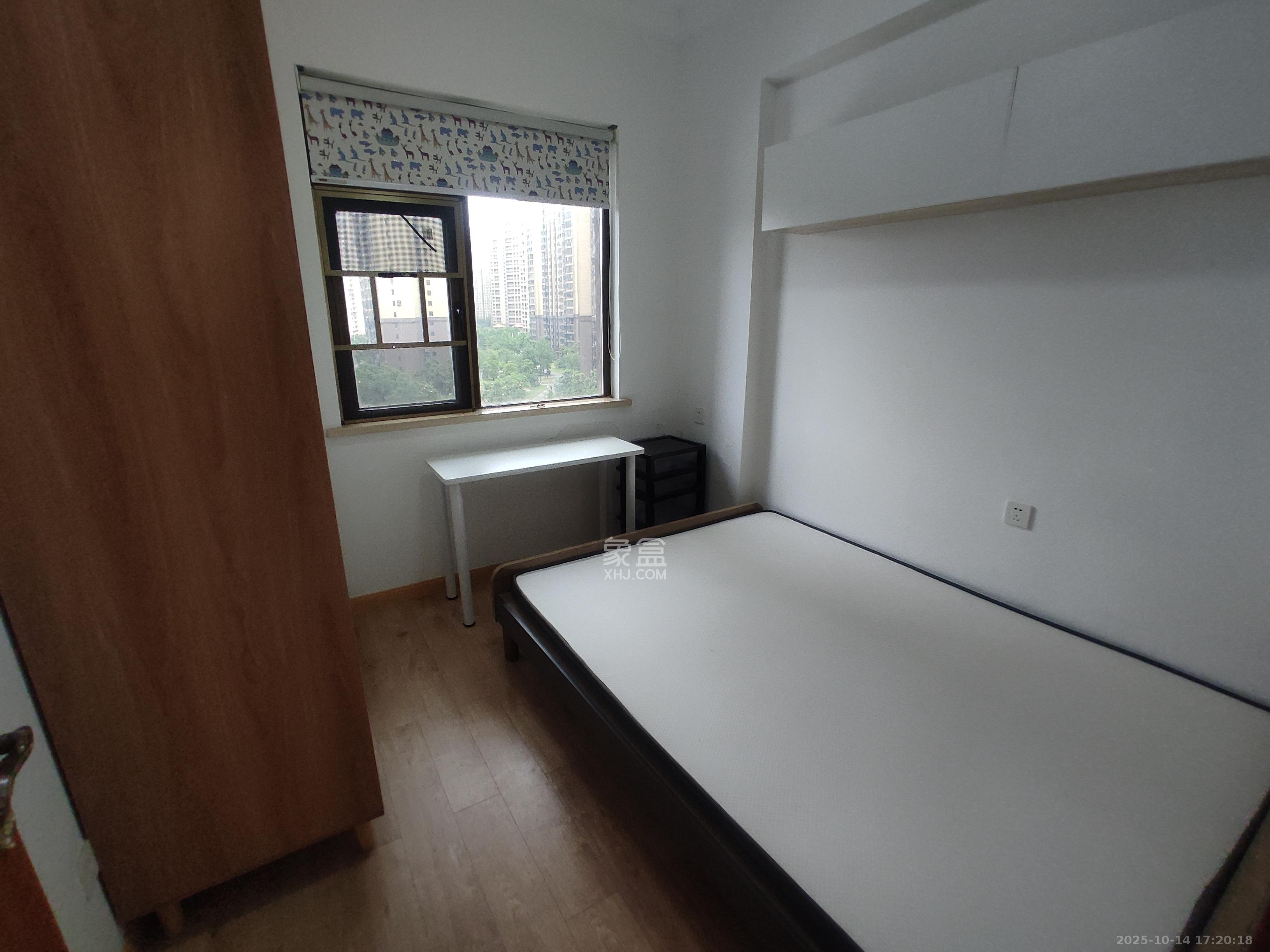 江山帝景哈佛  3室2厅1卫    2000.0元/月室内图