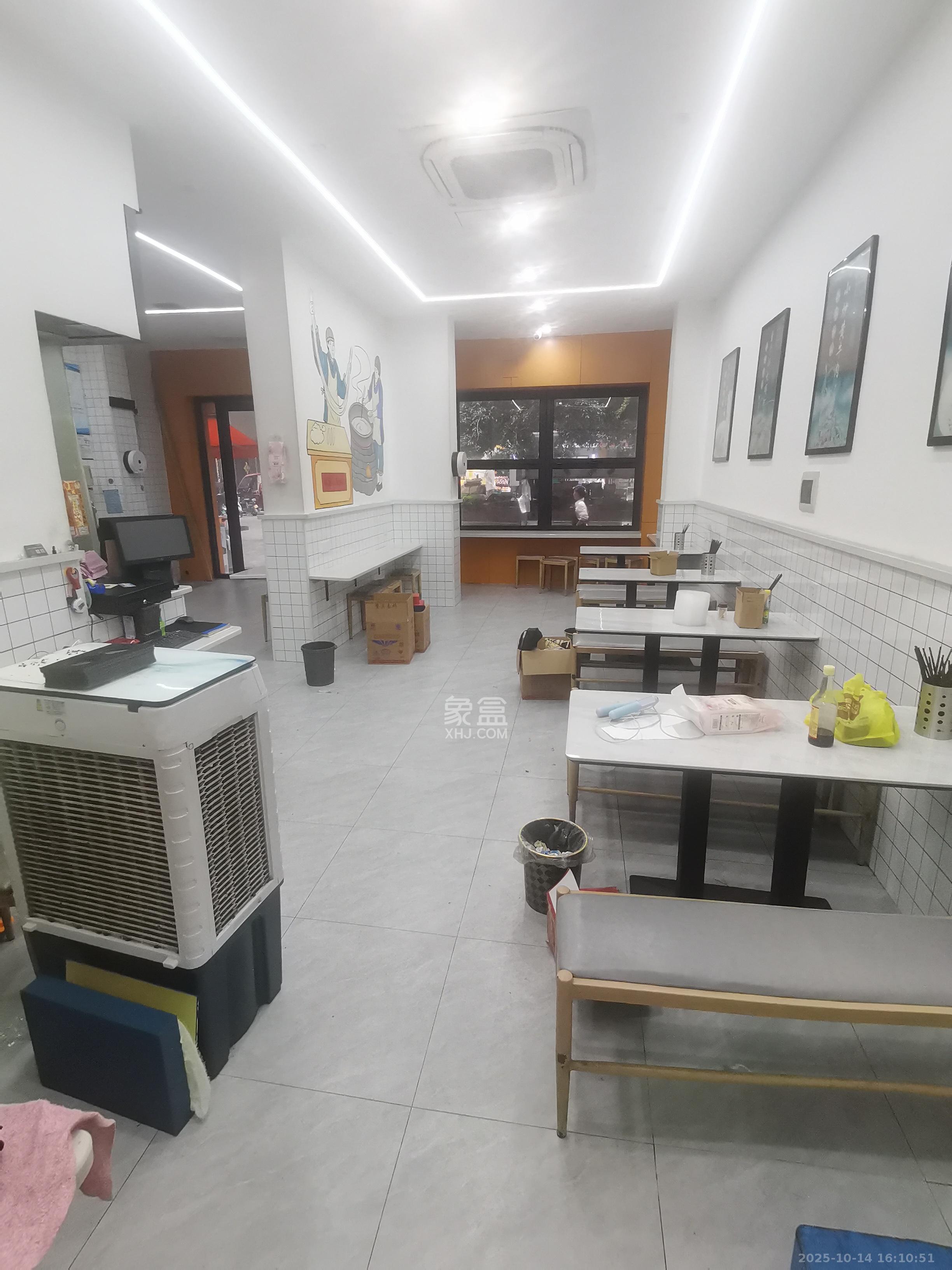 海德公园   49.2㎡      6800.0元/月室内图