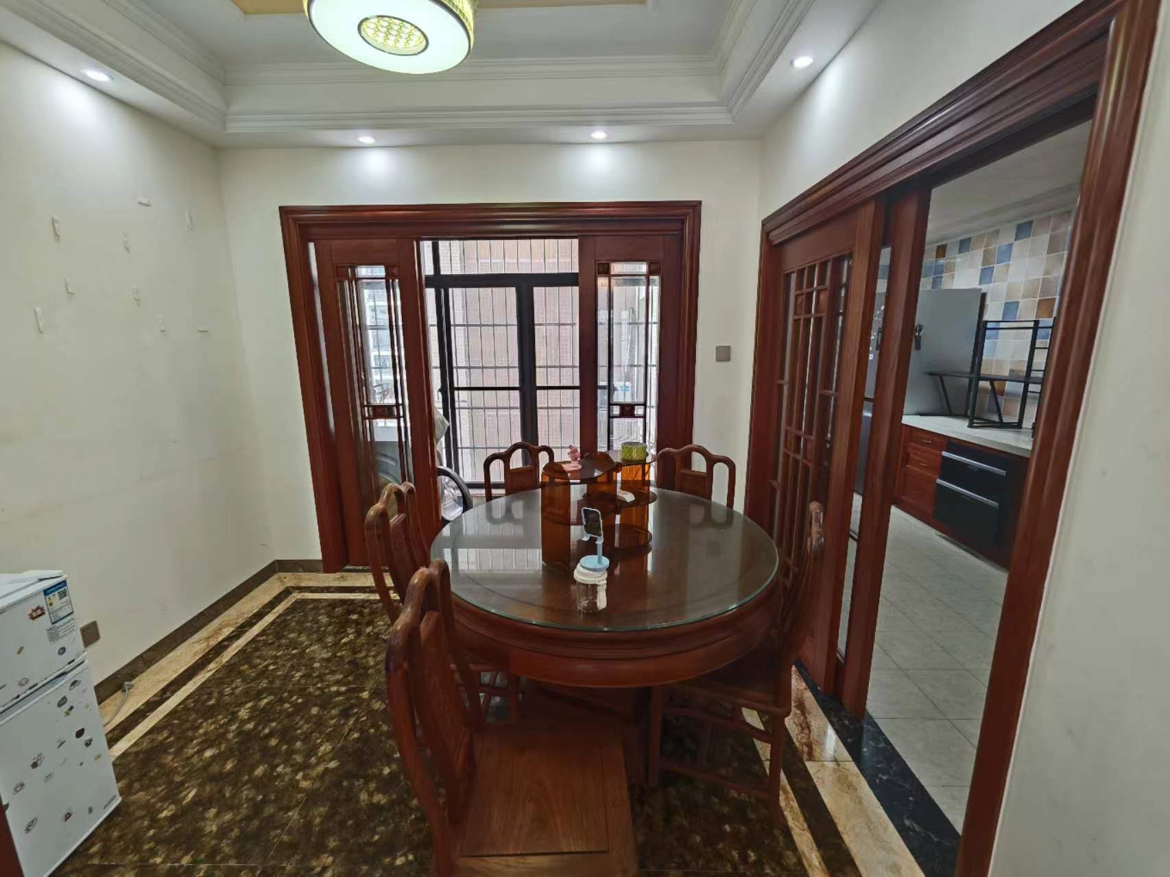 和风江岸 3室2厅2卫 3600.0元/月 和风江岸 3室2厅2卫 3600.0元/月室内图