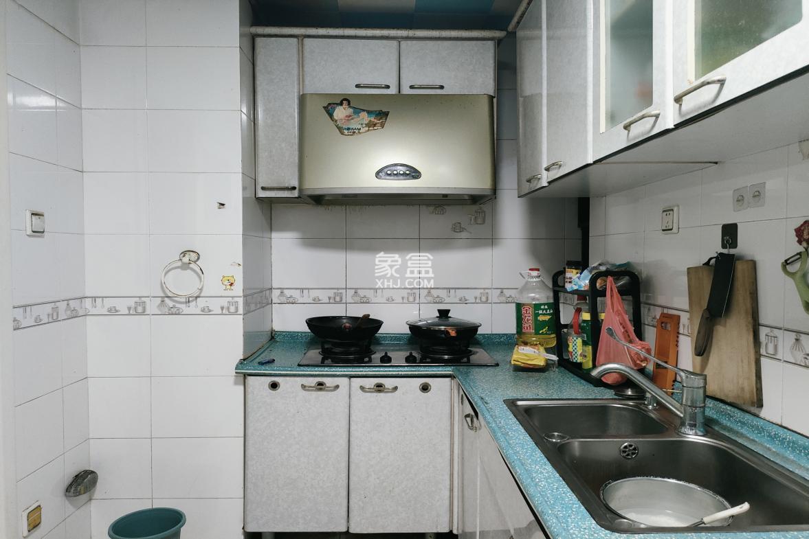 现代花园一期 3室2厅2卫 3300.0元/月 现代花园一期 3室2厅2卫 3300.0元/月室内图