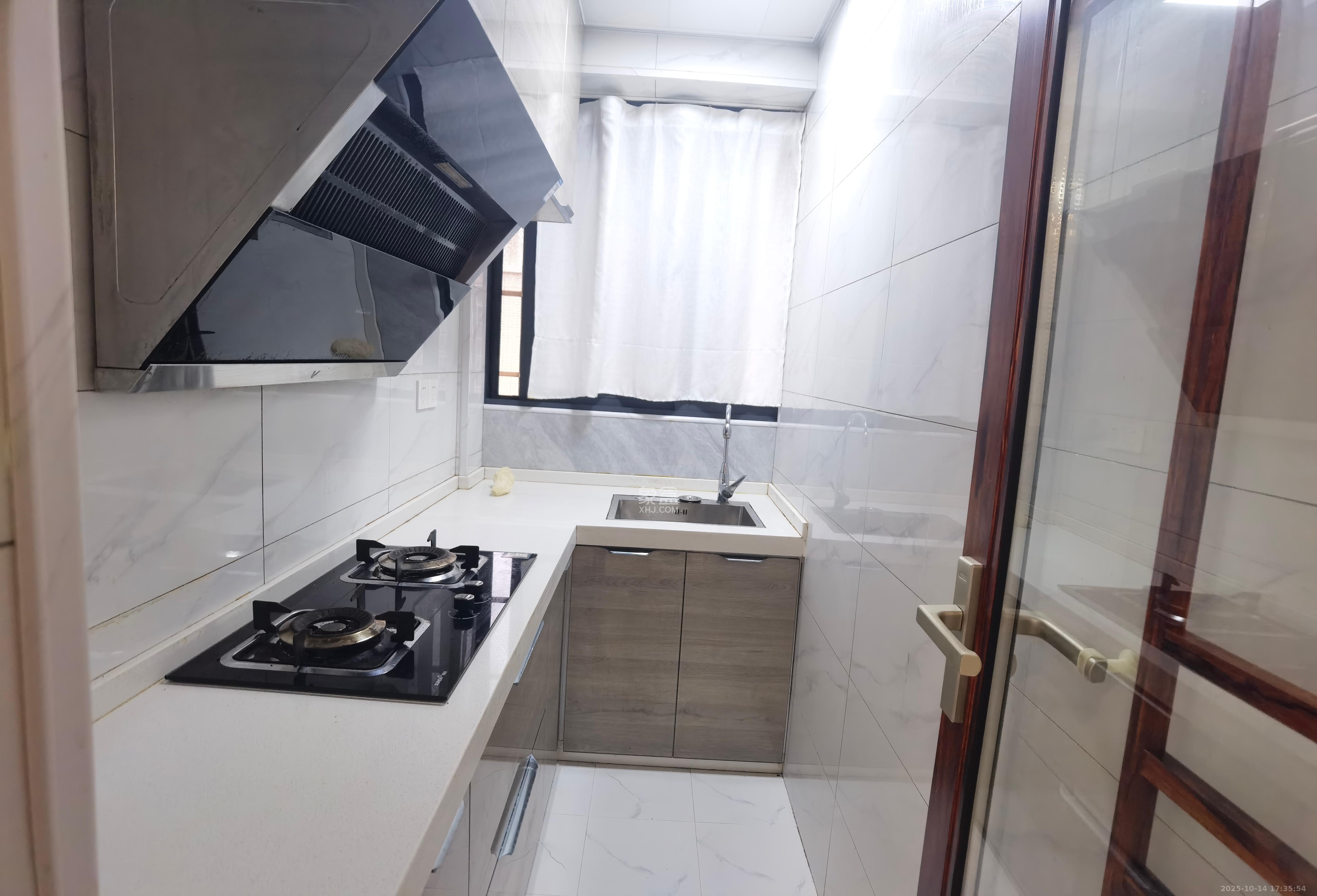 奥莱名邸 2室2厅2卫 1400.0元/月 奥莱名邸 2室2厅2卫 1400.0元/月室内图