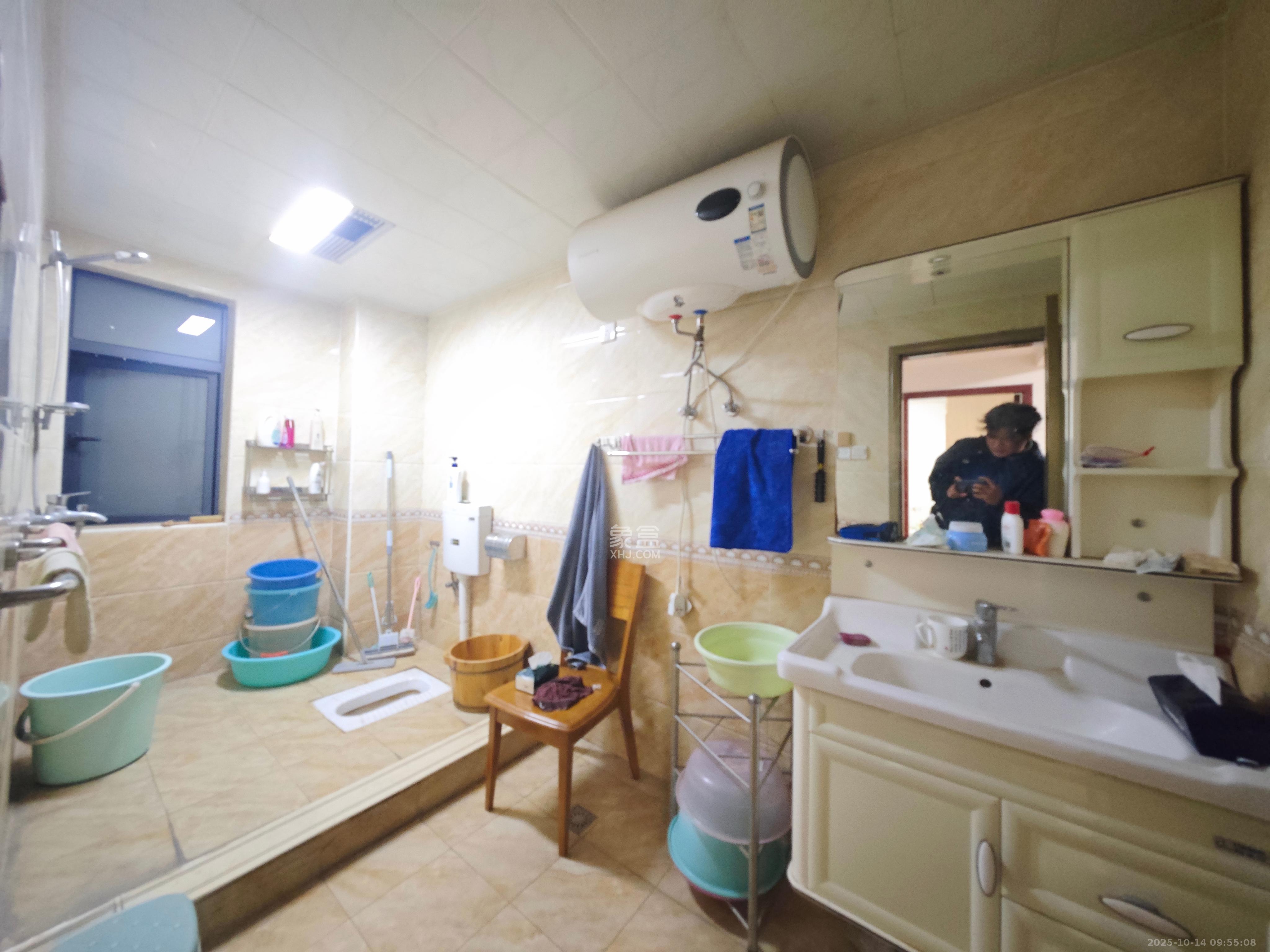 上峰苑（兰亭玥岛）  2室2厅1卫    2200.0元/月室内图