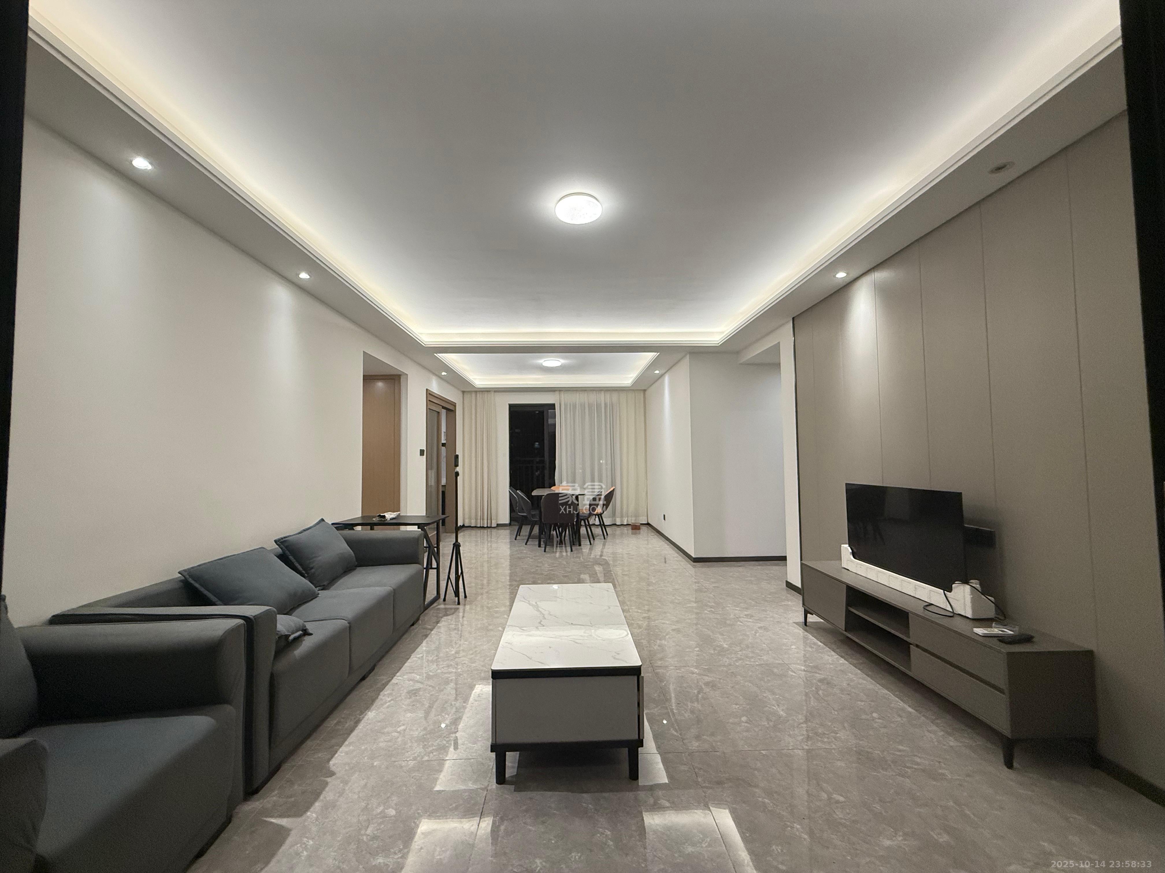 招商华发依云曦城  4室2厅2卫    2680.0元/月 招商华发依云曦城  4室2厅2卫    2680.0元/月室内图