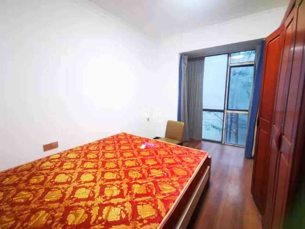 锦冠花园  4室2厅2卫    2500.0元/月室内图