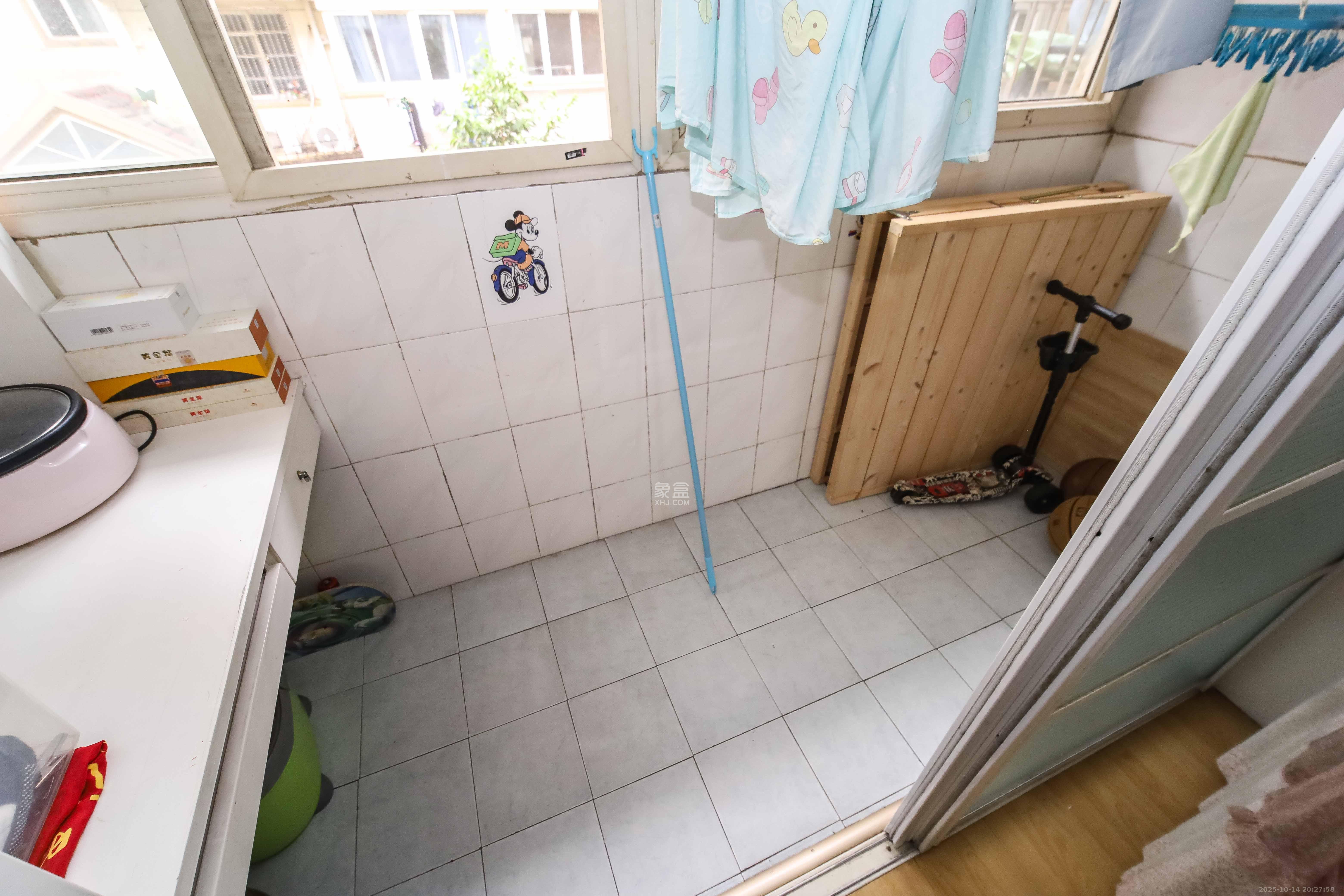 芙蓉苑  2室1厅2卫    68.0万阳台