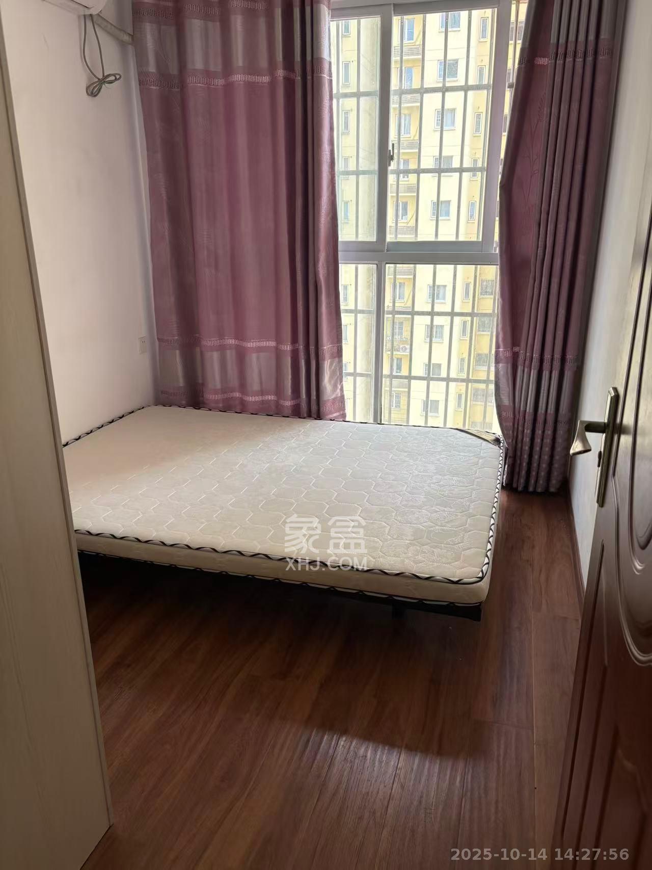 MOMA当代广场 3室2厅1卫 1650.0元/月 MOMA当代广场 3室2厅1卫 1650.0元/月室内图