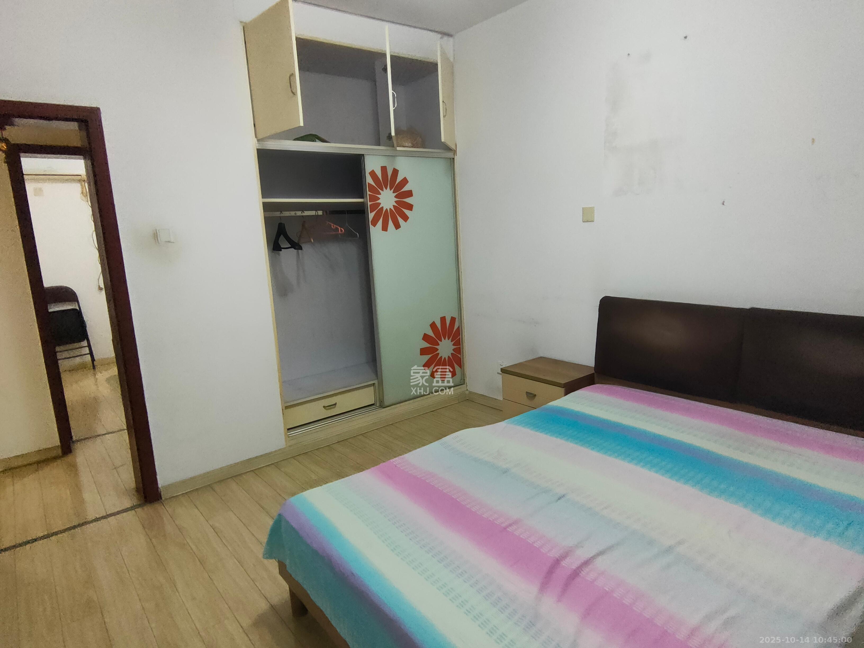 一品东庭  2室2厅1卫    2200.0元/月室内图