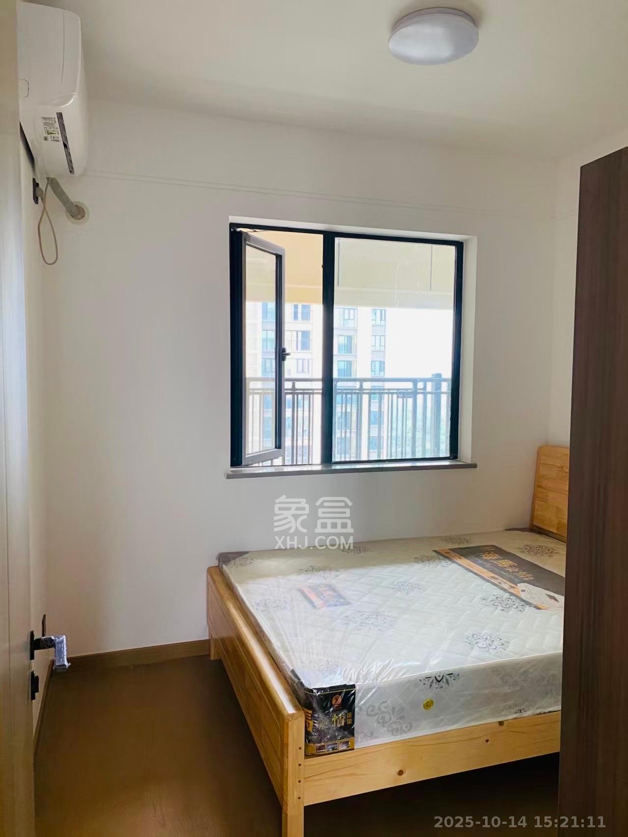 长房悦香山  3室2厅2卫    3500.0元/月 长房悦香山  3室2厅2卫    3500.0元/月