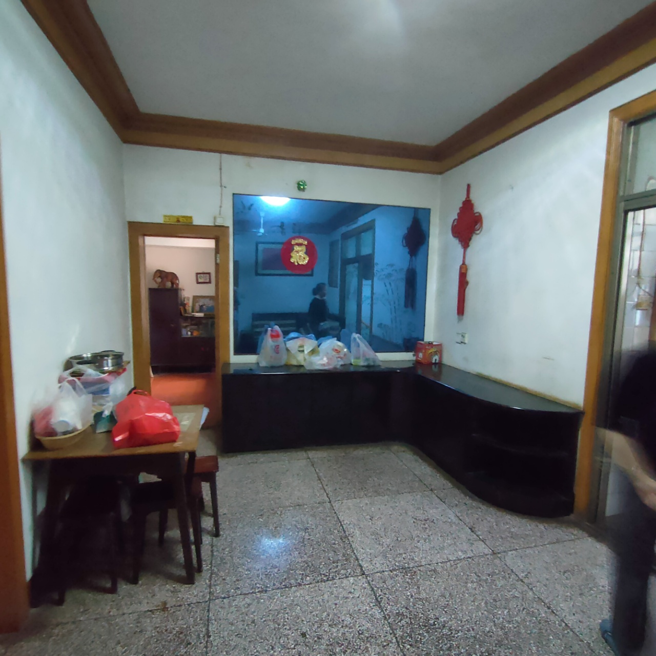 娄星区散盘 3室2厅1卫 35.8万 娄星区散盘 3室2厅1卫 35.8万客厅