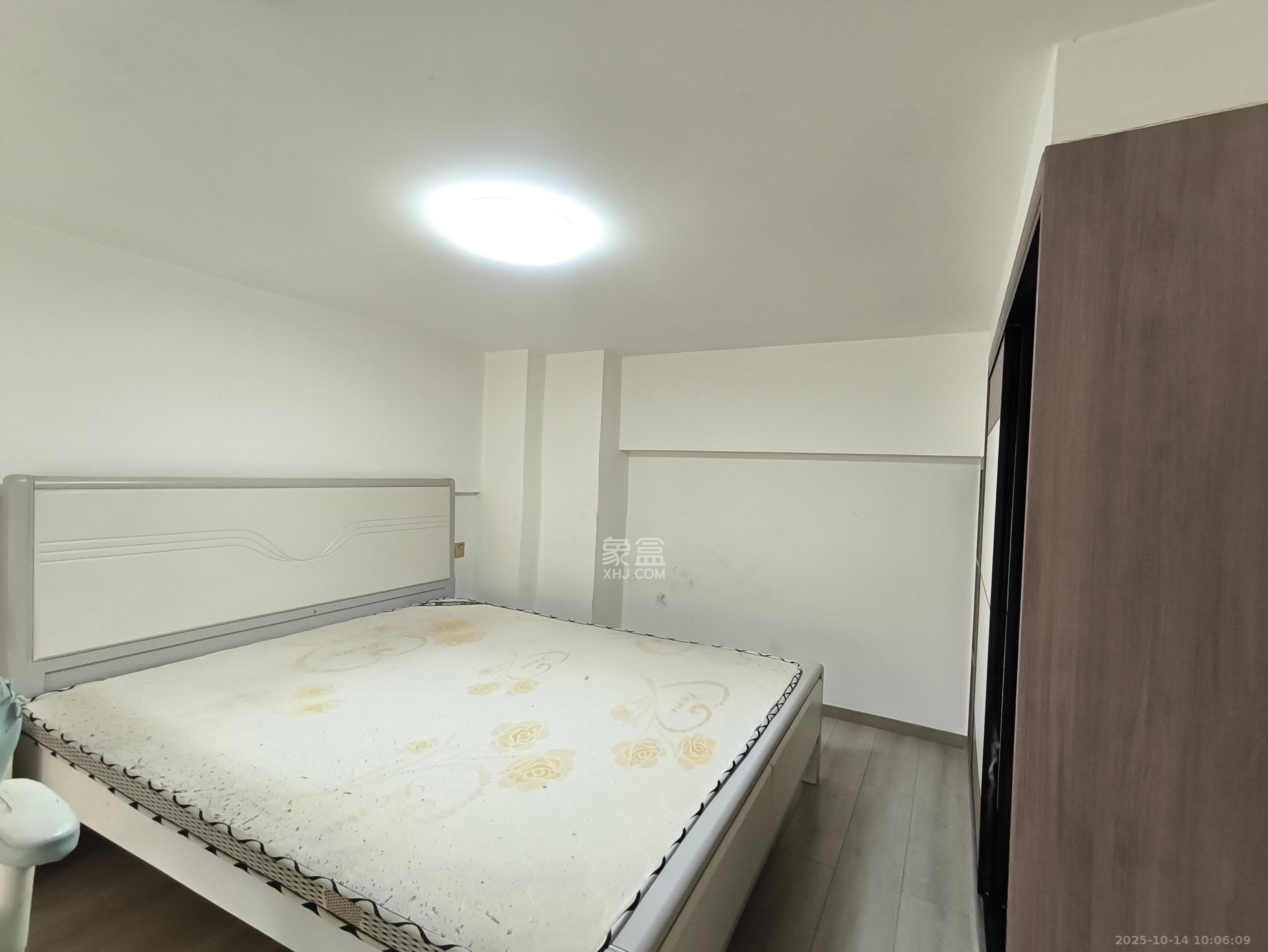 天麓轻奢国际 1室1厅1卫 1500.0元/月 天麓轻奢国际 1室1厅1卫 1500.0元/月室内图