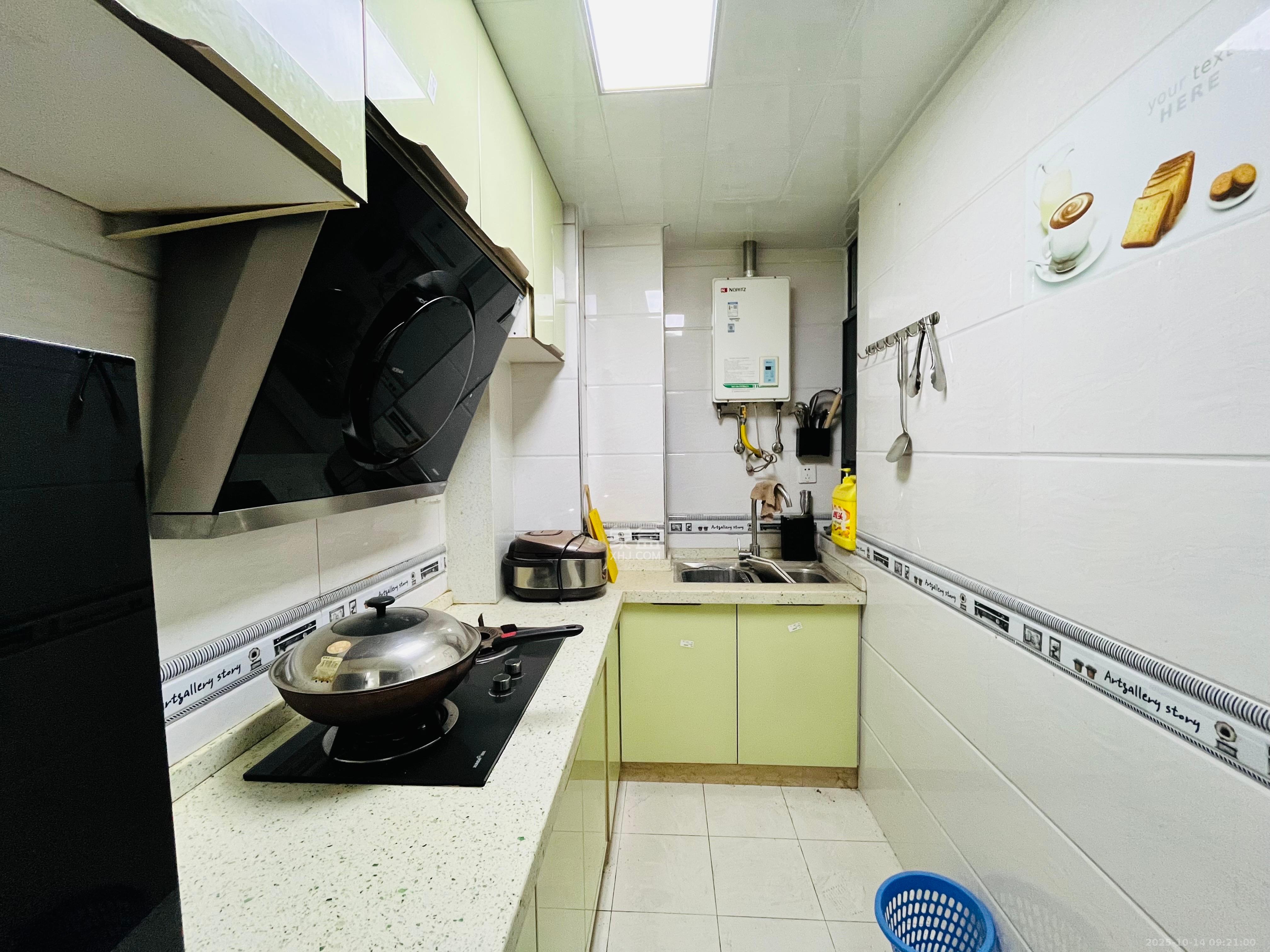 鑫远御文台二期  2室2厅1卫    2100.0元/月 鑫远御文台二期  2室2厅1卫    2100.0元/月室内图