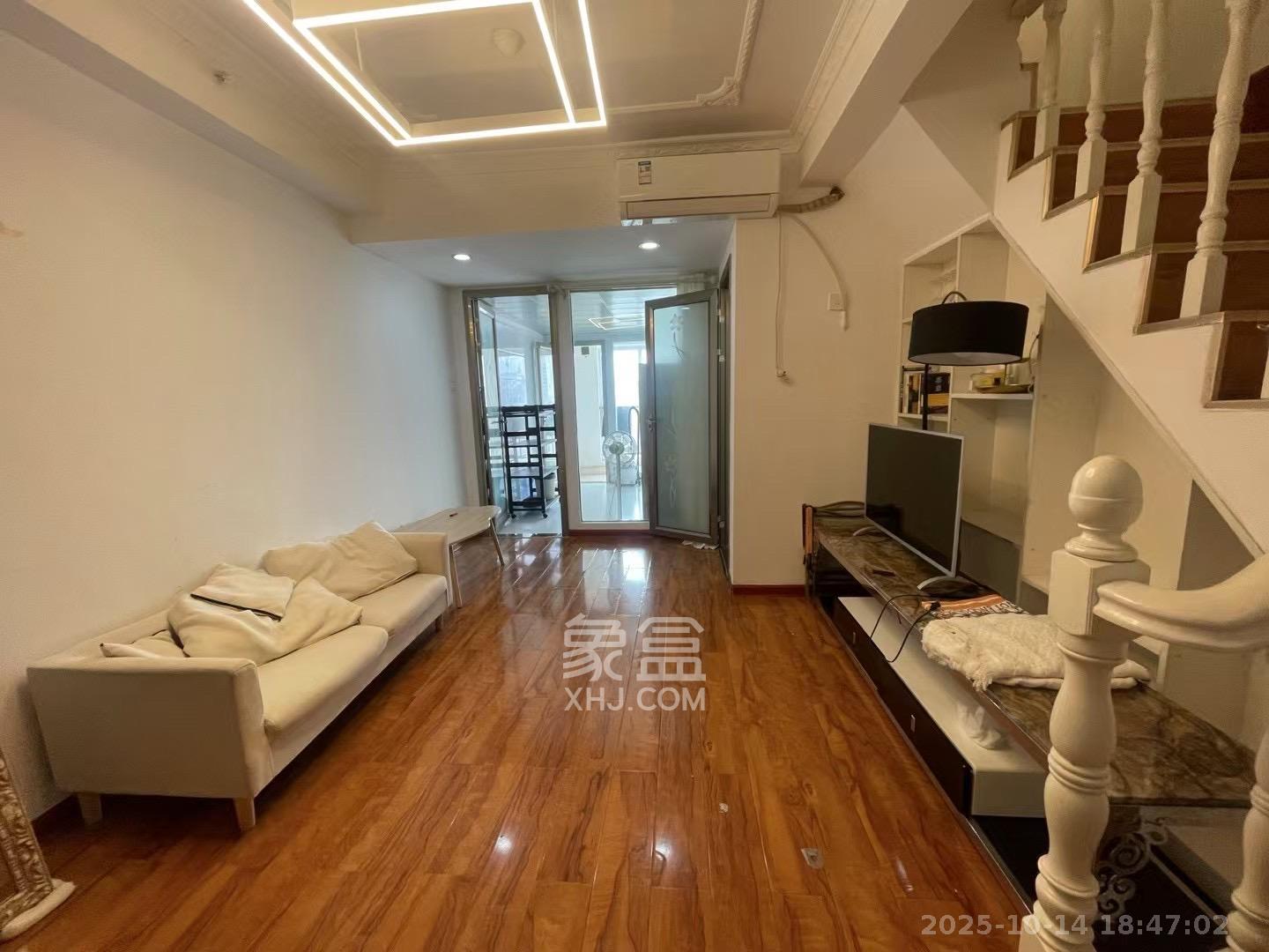 鸥波港湾  2室1厅2卫    2000.0元/月 鸥波港湾  2室1厅2卫    2000.0元/月室内图1