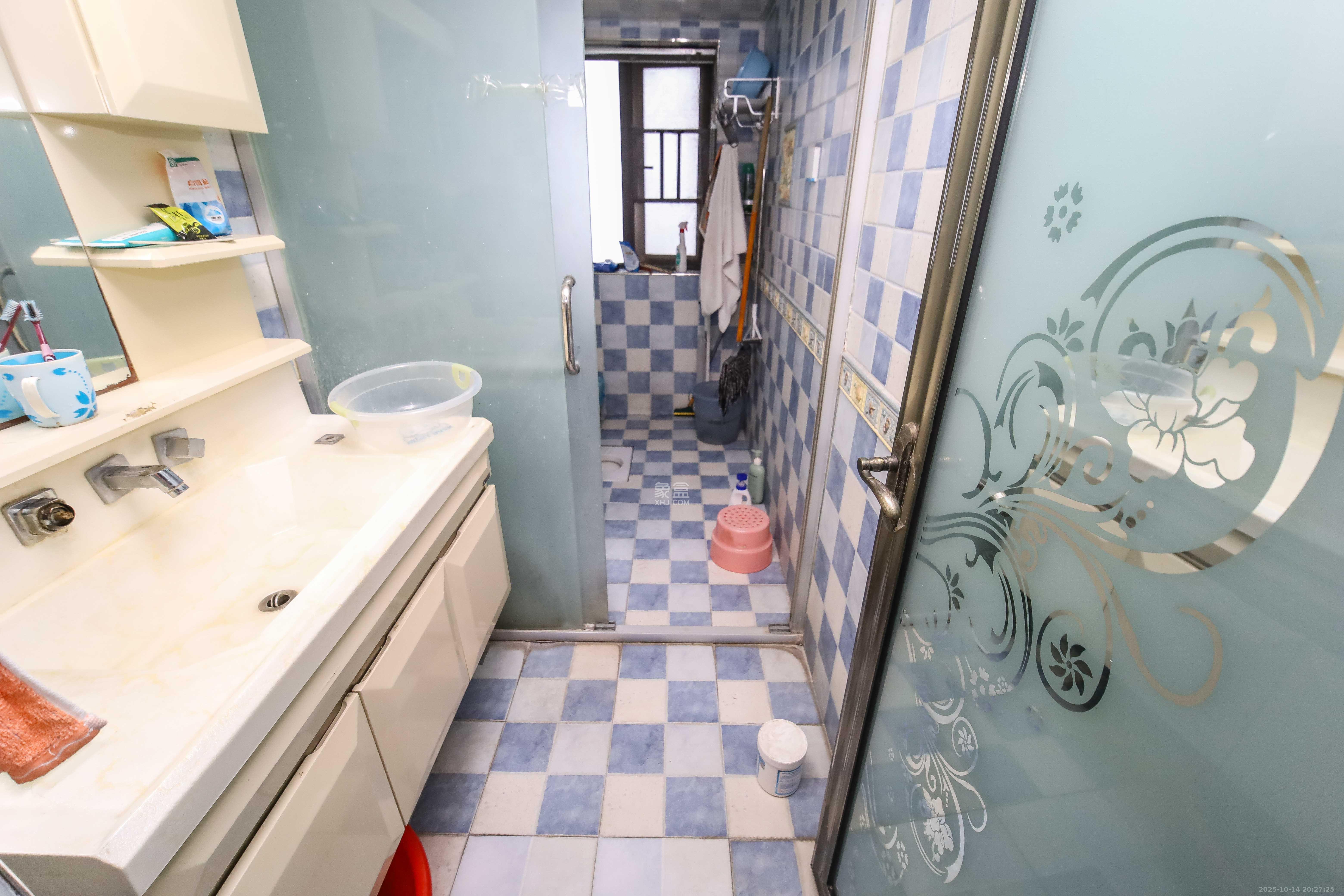 万象凯旋湾 3室1厅2卫 128.8万 万象凯旋湾 3室1厅2卫 128.8万卫生间