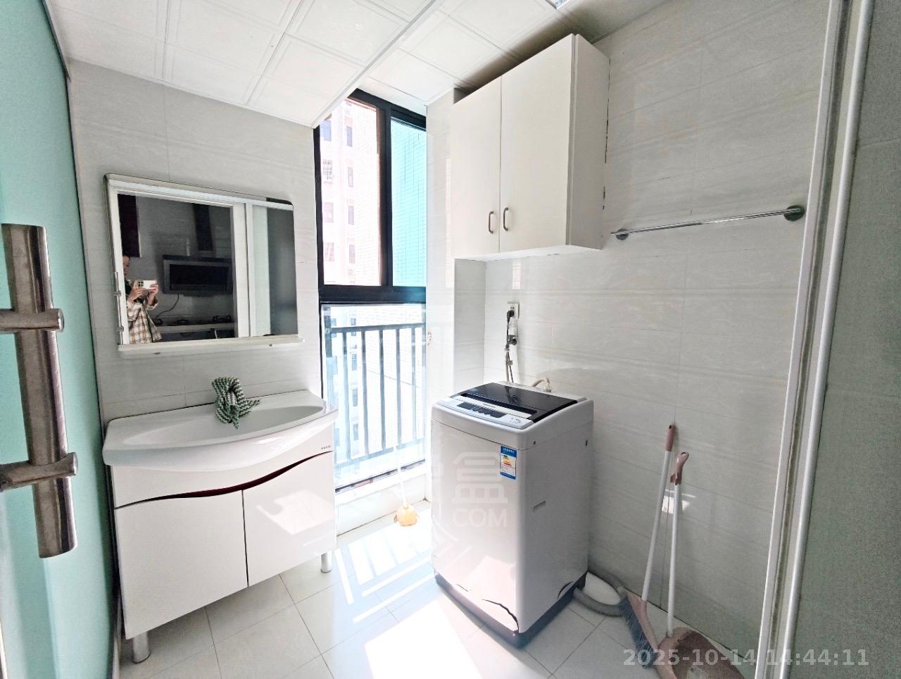 金碧花园  2室2厅1卫    2000.0元/月 金碧花园  2室2厅1卫    2000.0元/月室内图