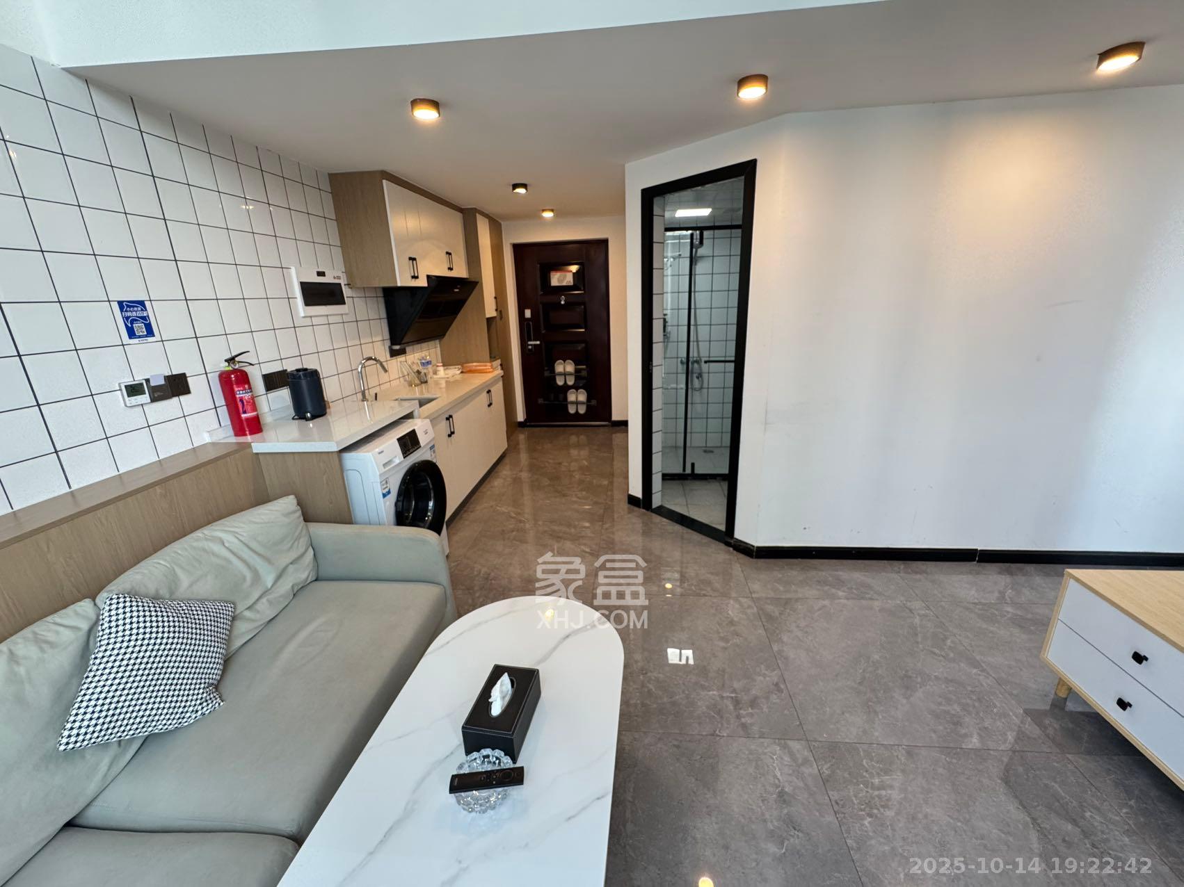 绿地长沙城际空间站(绿地新里佳苑) 2室1厅1卫 2200.0元/月 绿地长沙城际空间站(绿地新里佳苑) 2室1厅1卫 2200.0元/月室内图