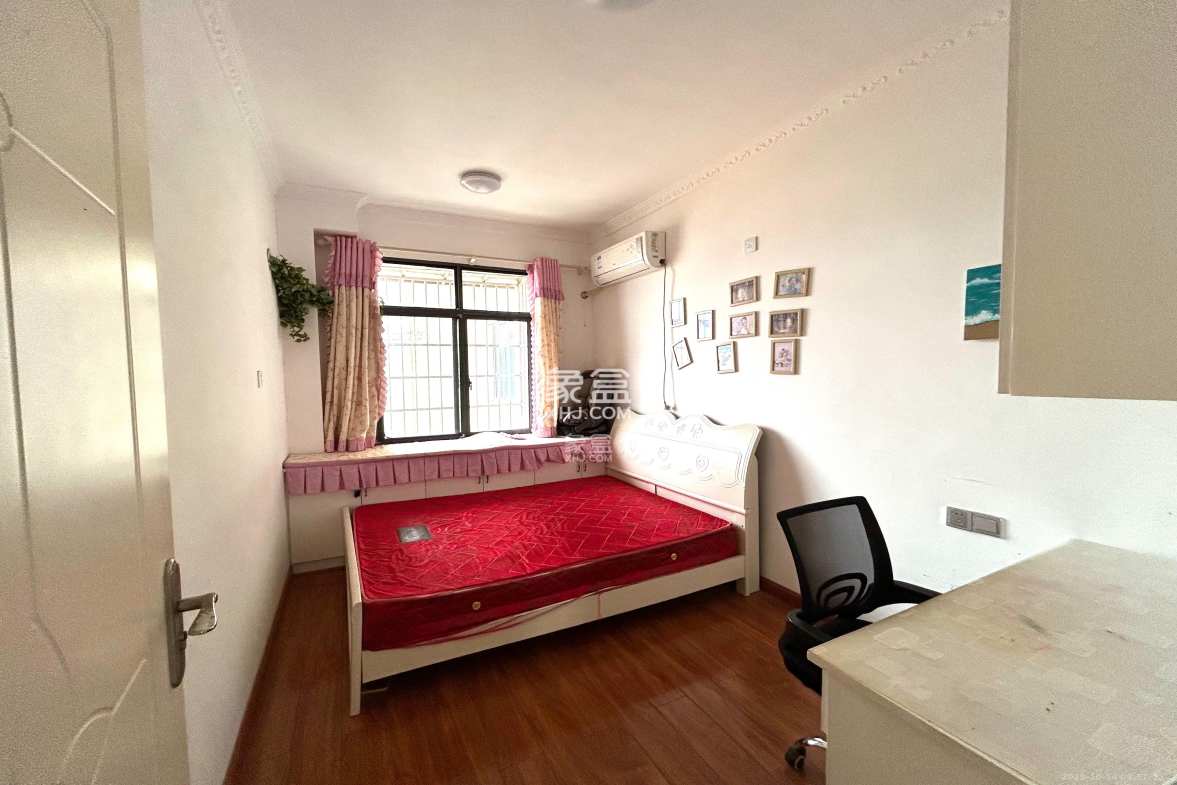 天元涉外景园B区 3室2厅1卫 2700.0元/月 天元涉外景园B区 3室2厅1卫 2700.0元/月室内图