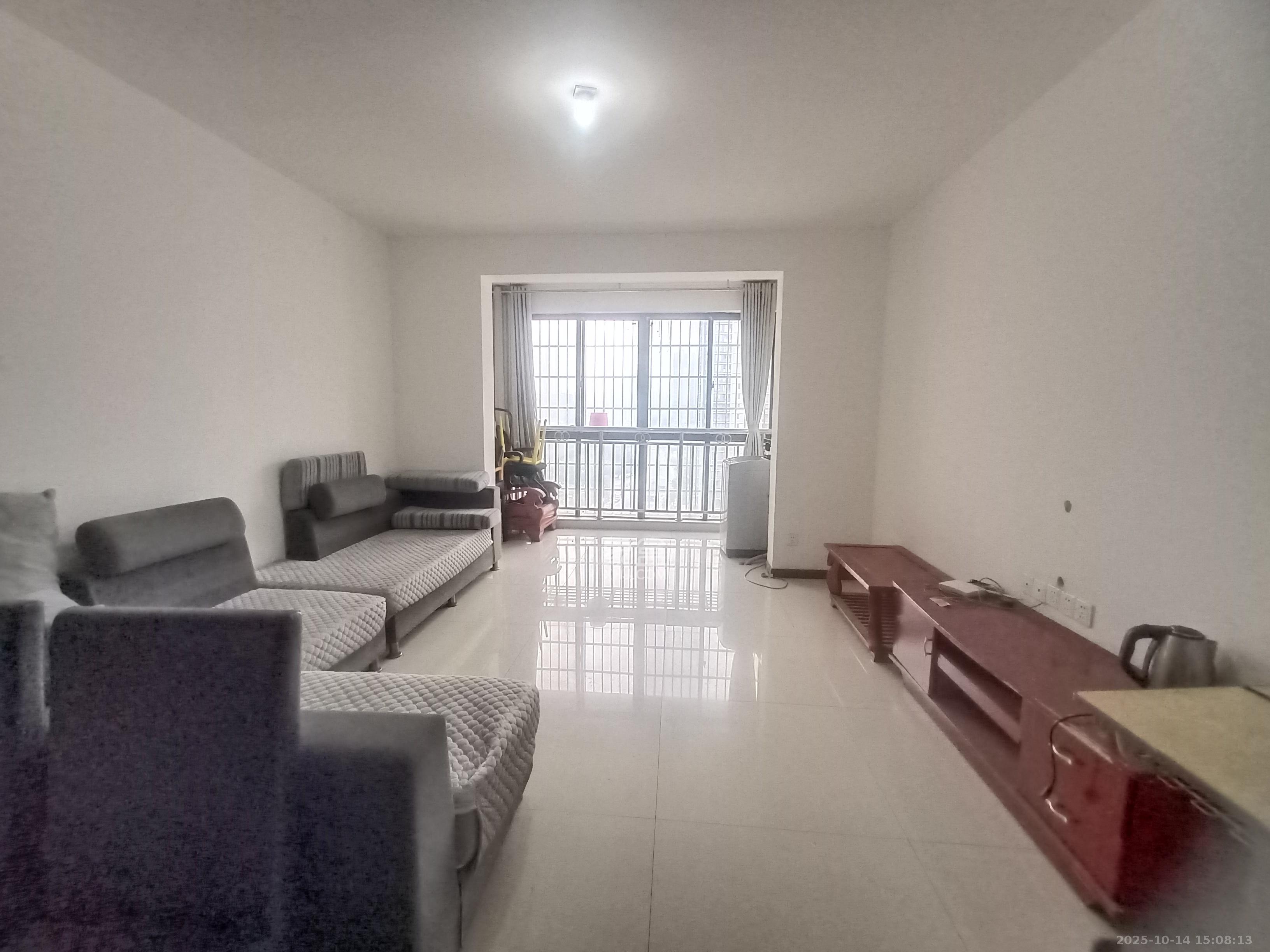 岳华嘉园  3室2厅2卫    2200.0元/月