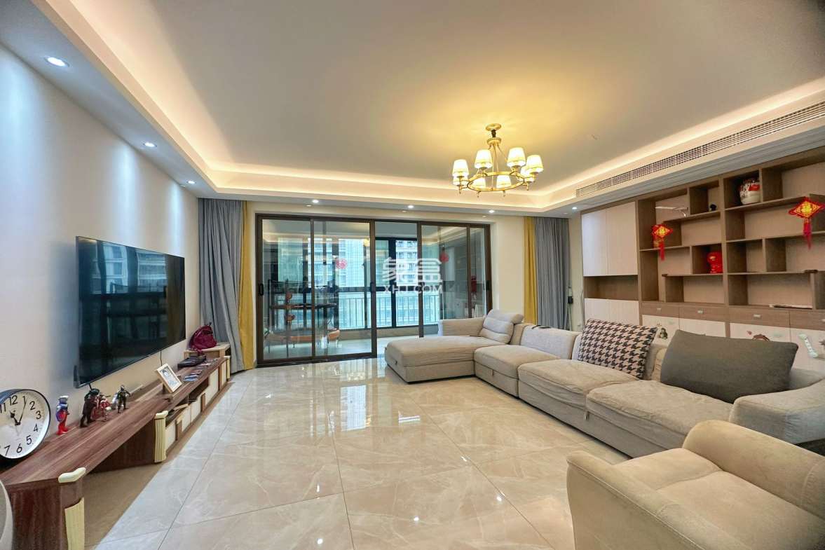 海航豪庭南苑  3室2厅2卫    6000.0元/月 海航豪庭南苑  3室2厅2卫    6000.0元/月室内图1