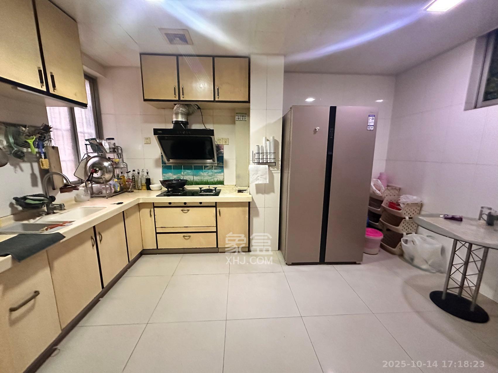 富兴金地大厦  3室2厅2卫    3000.0元/月室内图