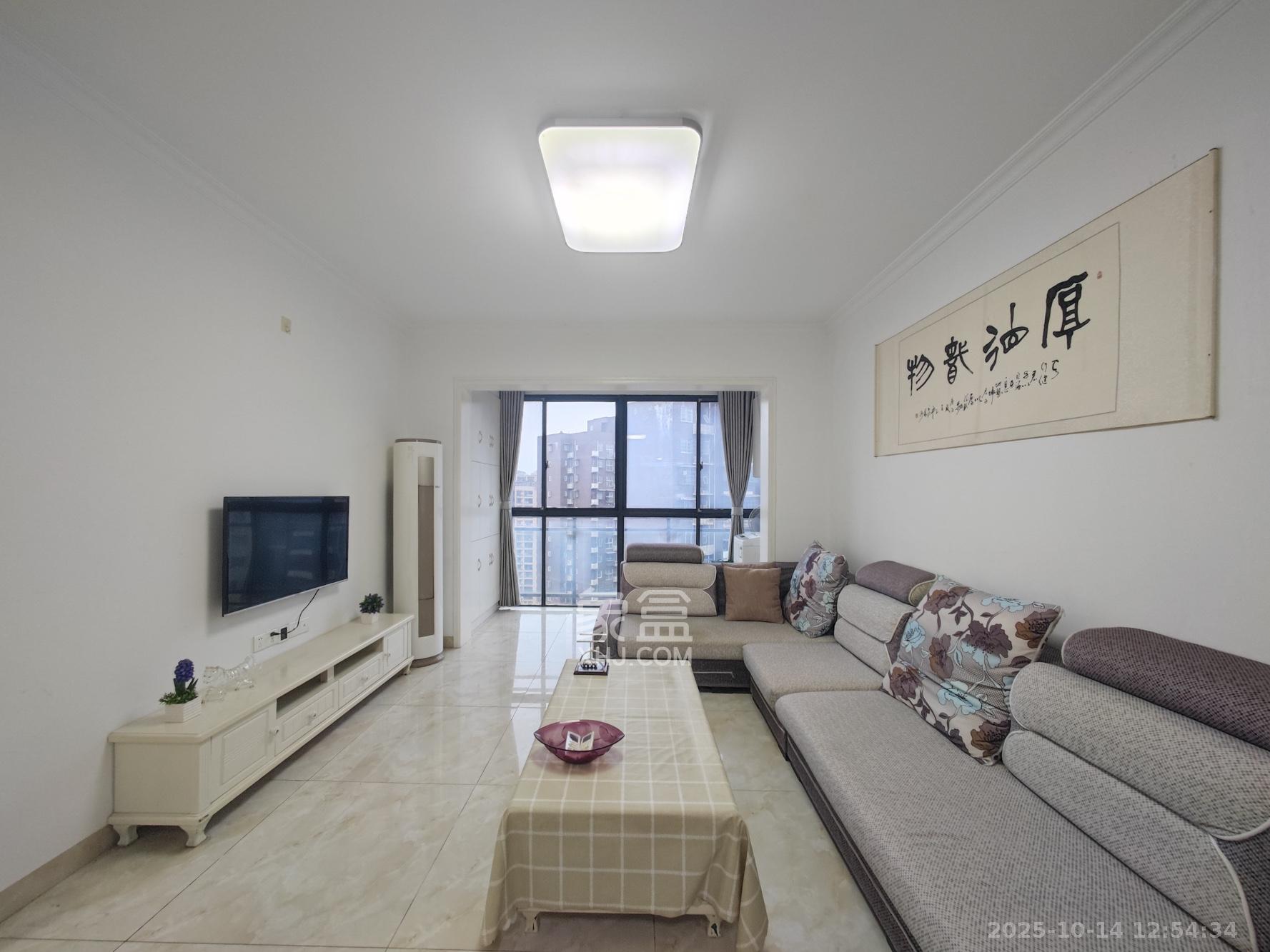 湘府十城(汇财御景湾新寓,汇财国际) 2室2厅1卫 63.0万 湘府十城(汇财御景湾新寓,汇财国际) 2室2厅1卫 63.0万客厅