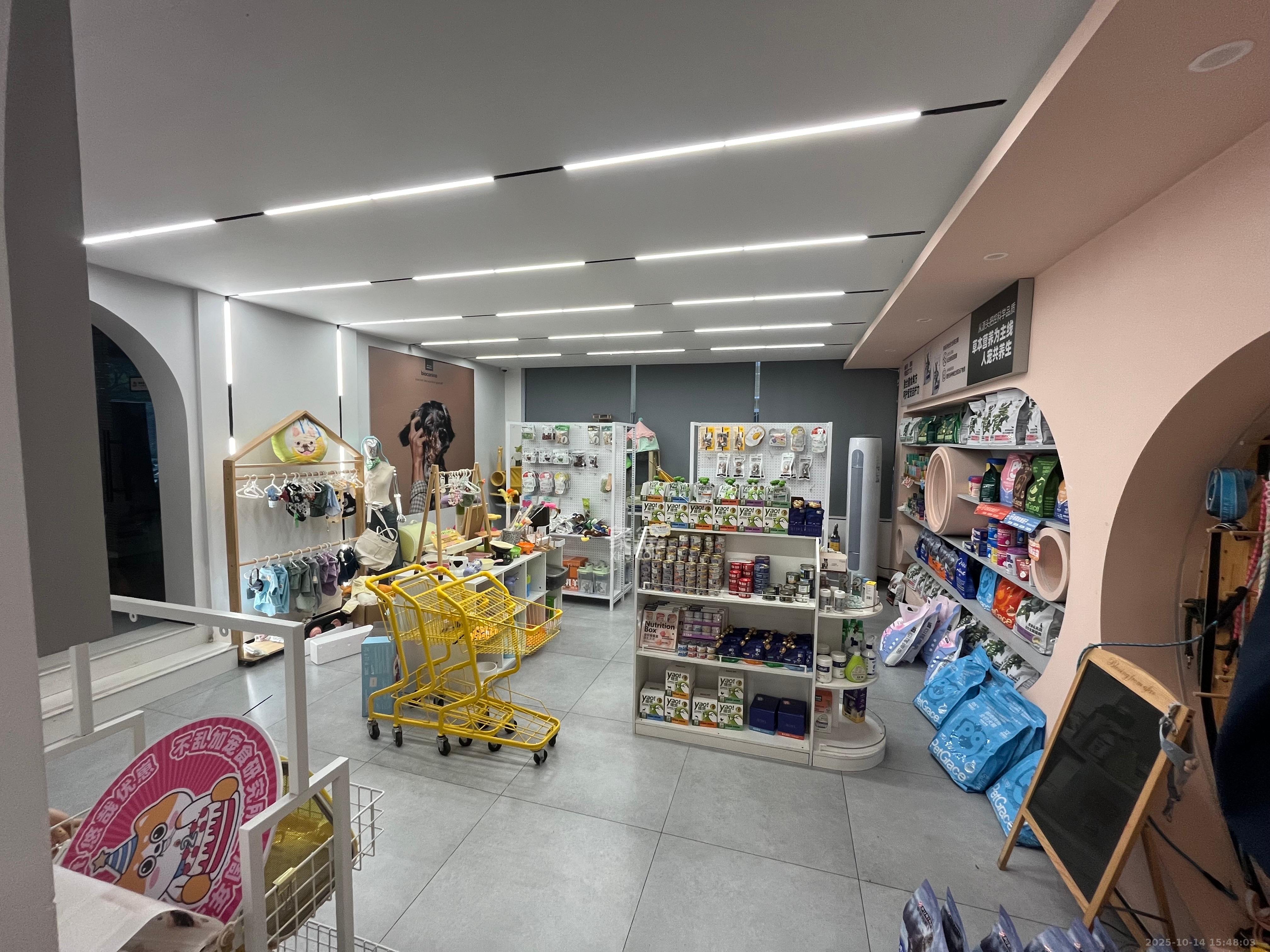 御景龙城 10室4厅4卫 13000.0元/月 御景龙城 10室4厅4卫 13000.0元/月室内图