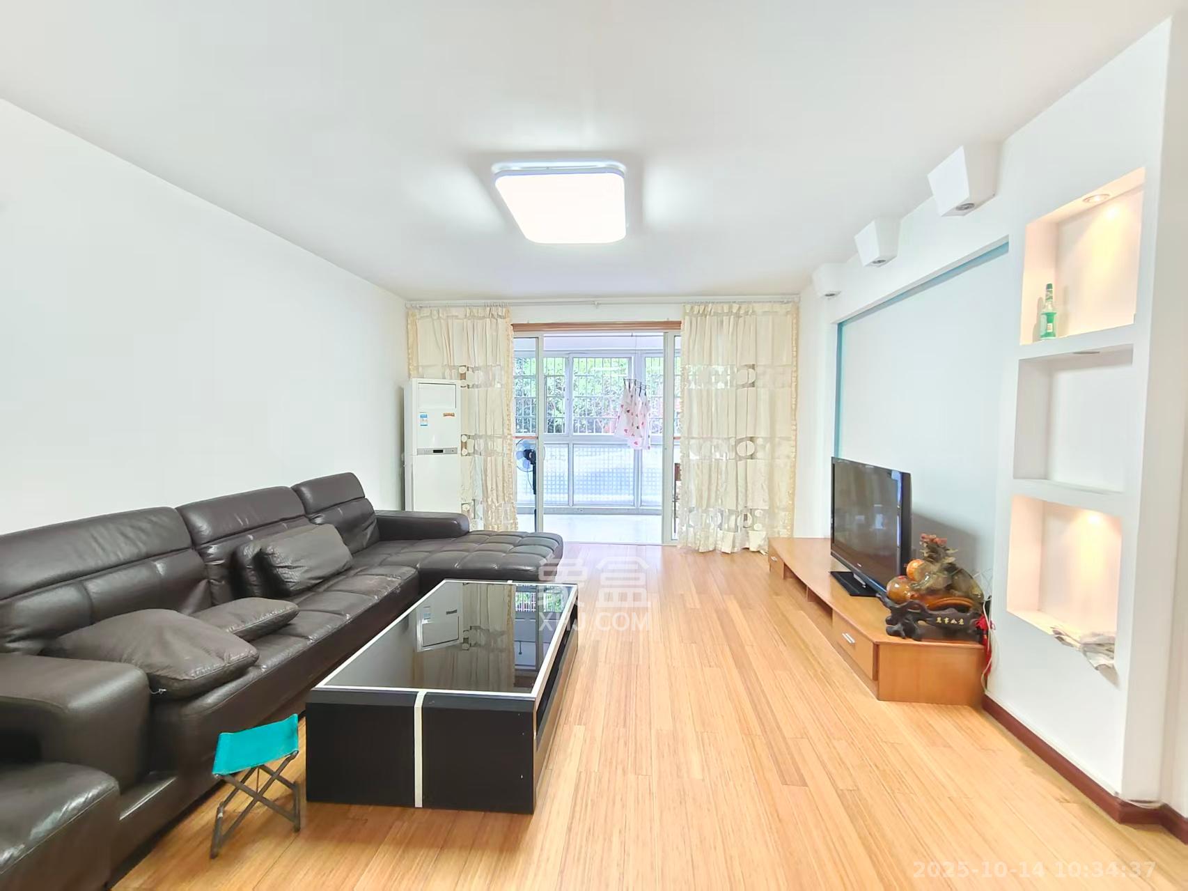 湘许嘉园  3室2厅2卫    2700.0元/月 湘许嘉园  3室2厅2卫    2700.0元/月室内图1