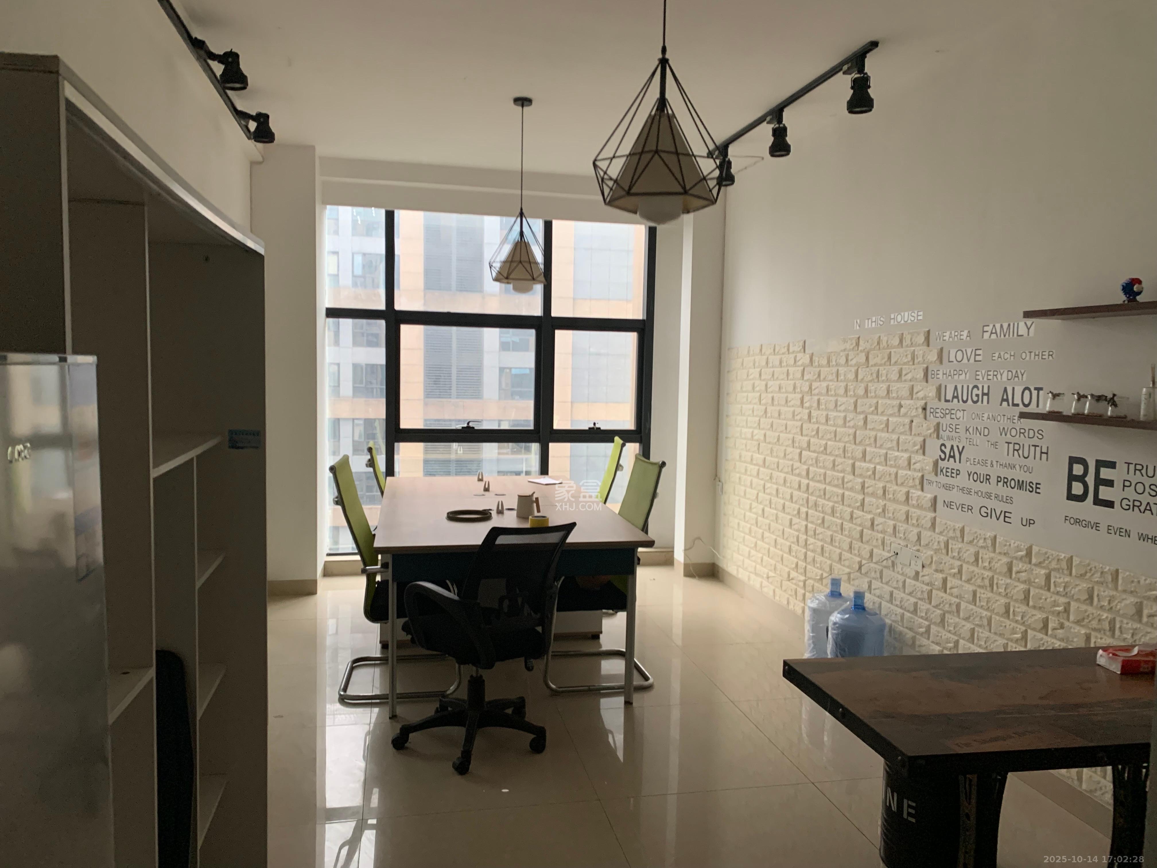 御溪国际  1室1厅1卫    1700.0元/月室内图