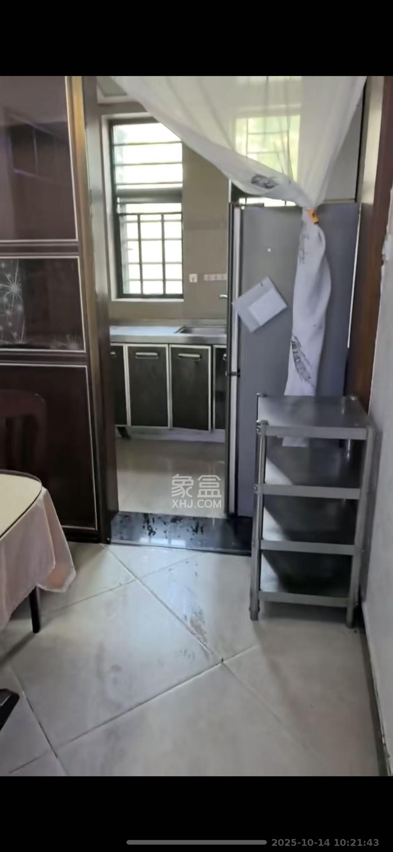 华天苑 3室2厅1卫 2400.0元/月 华天苑 3室2厅1卫 2400.0元/月室内图